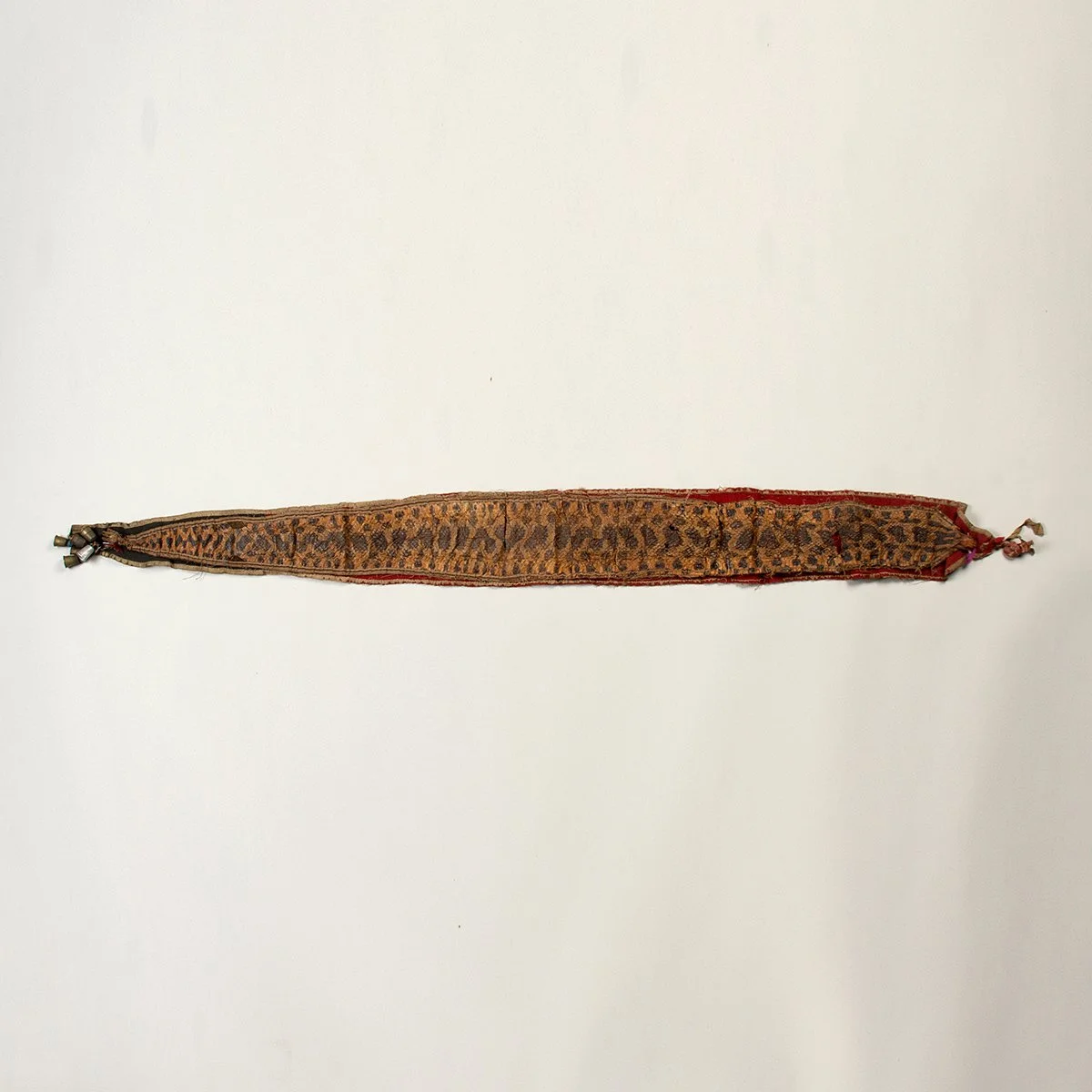 1883-Winnebago-Massasauga-Rattlesnake-Belt-Beadwork-Native-American-Art-Blackburn-1.jpg