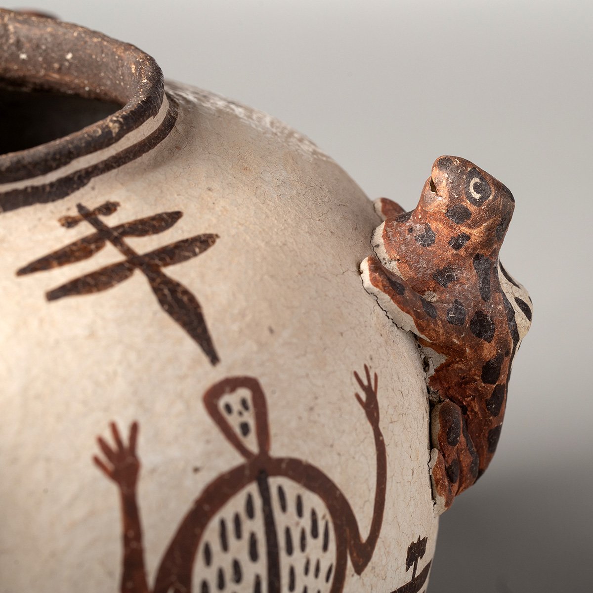 1370-Fine-Zuni-Frog-Pot-Historic-Pottery-Native-American-Art-Blackburn-2.jpg