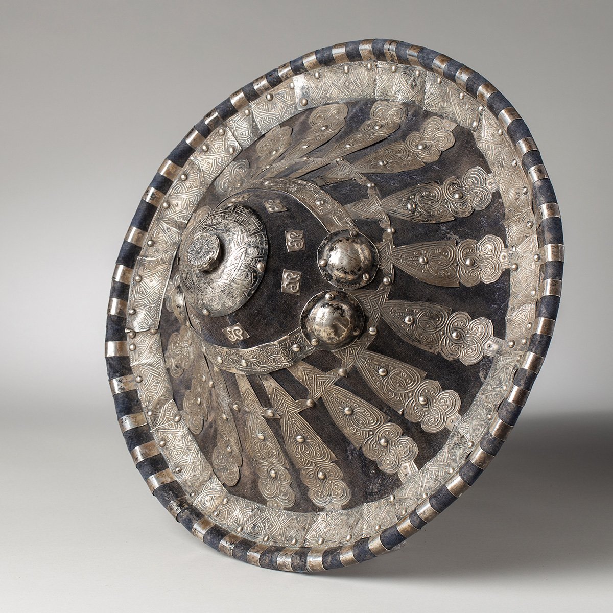 1180-Exceptional-Ethiopian-Shield-African-Curiosities-Art-Blackburn-3.jpg