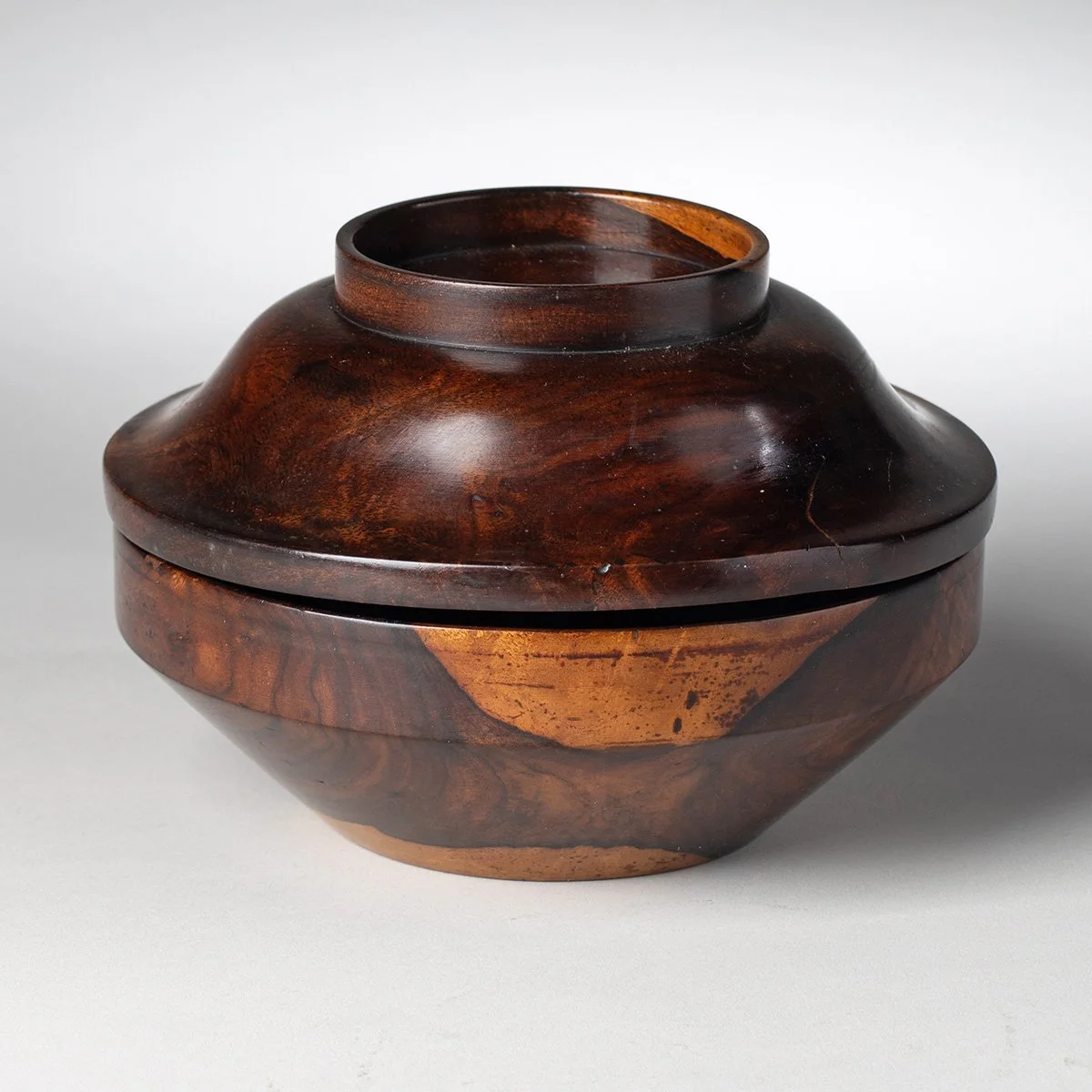 2651-Hawaii-Covered-Bowl-Umeke-Hawaii-Art-Blackburn-1.jpg