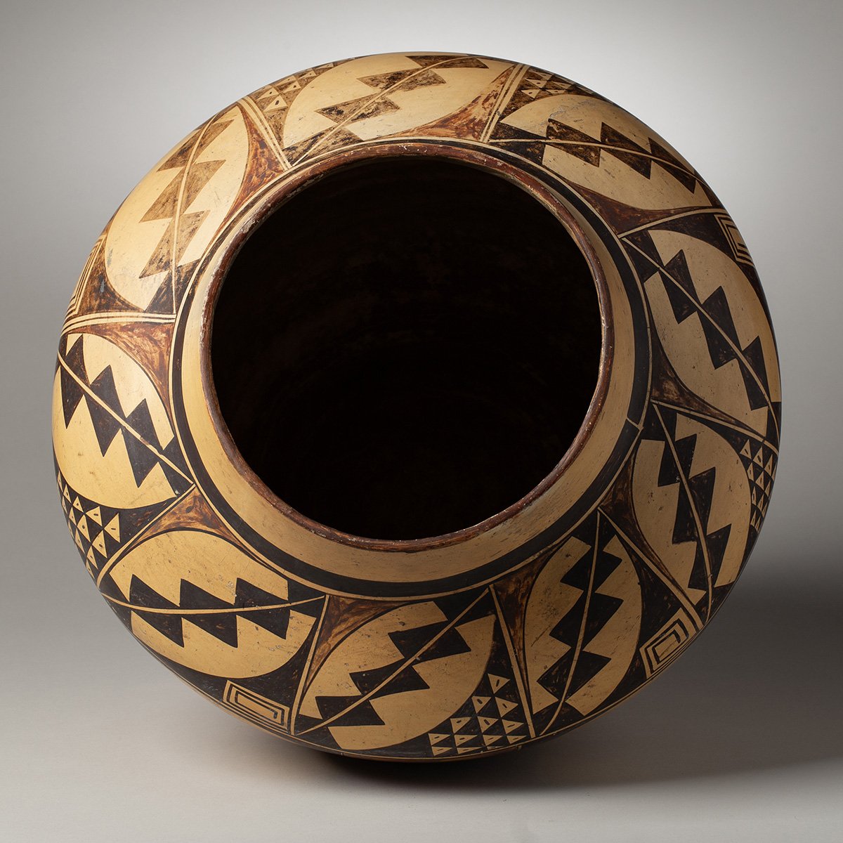 1374-Large-Hopi-Storage-Jar-Historic-Pottery-Native-American-Art-Blackburn-6.jpg