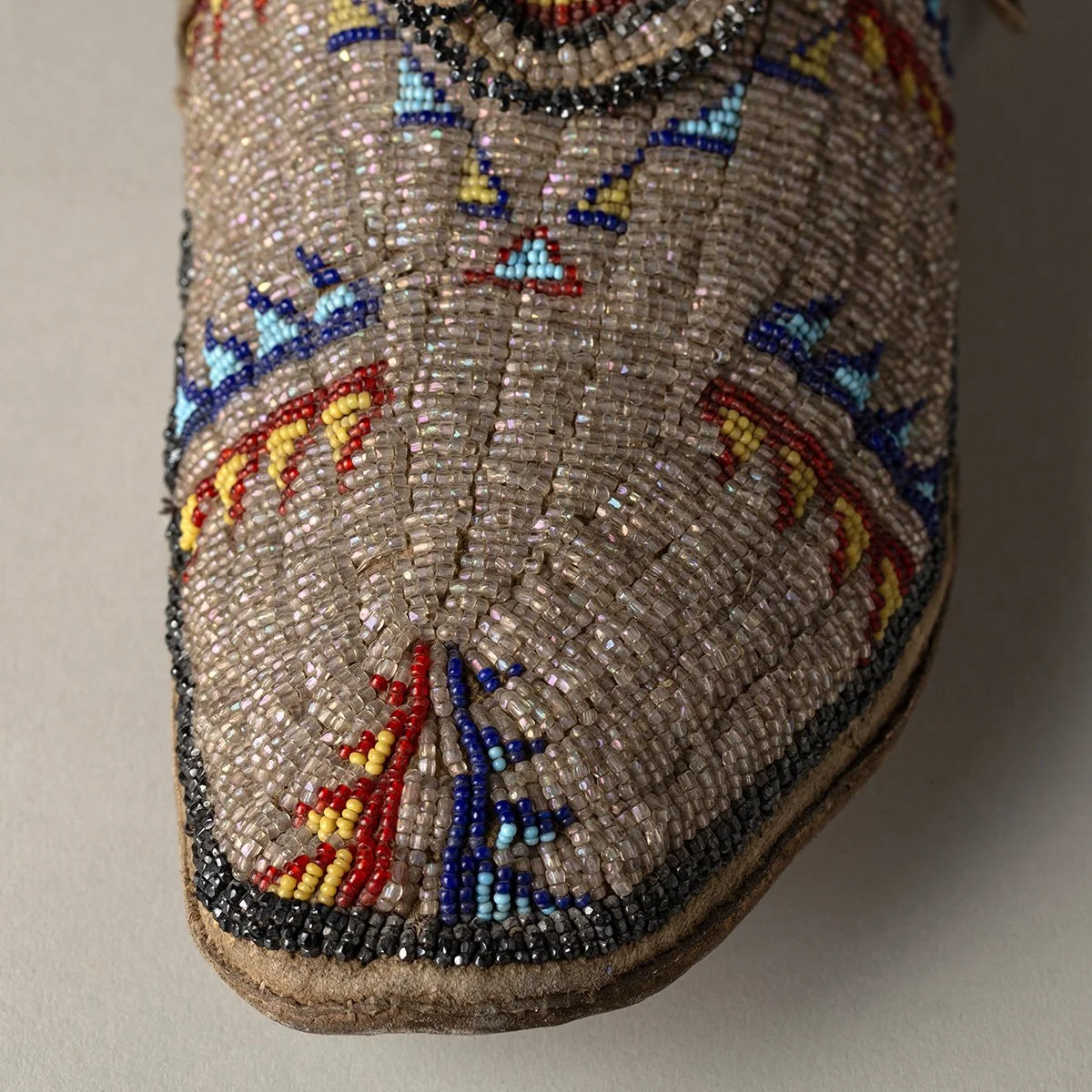 2605-Unusual-Yakima-Moccasins-Art-Blackburn-2.jpg