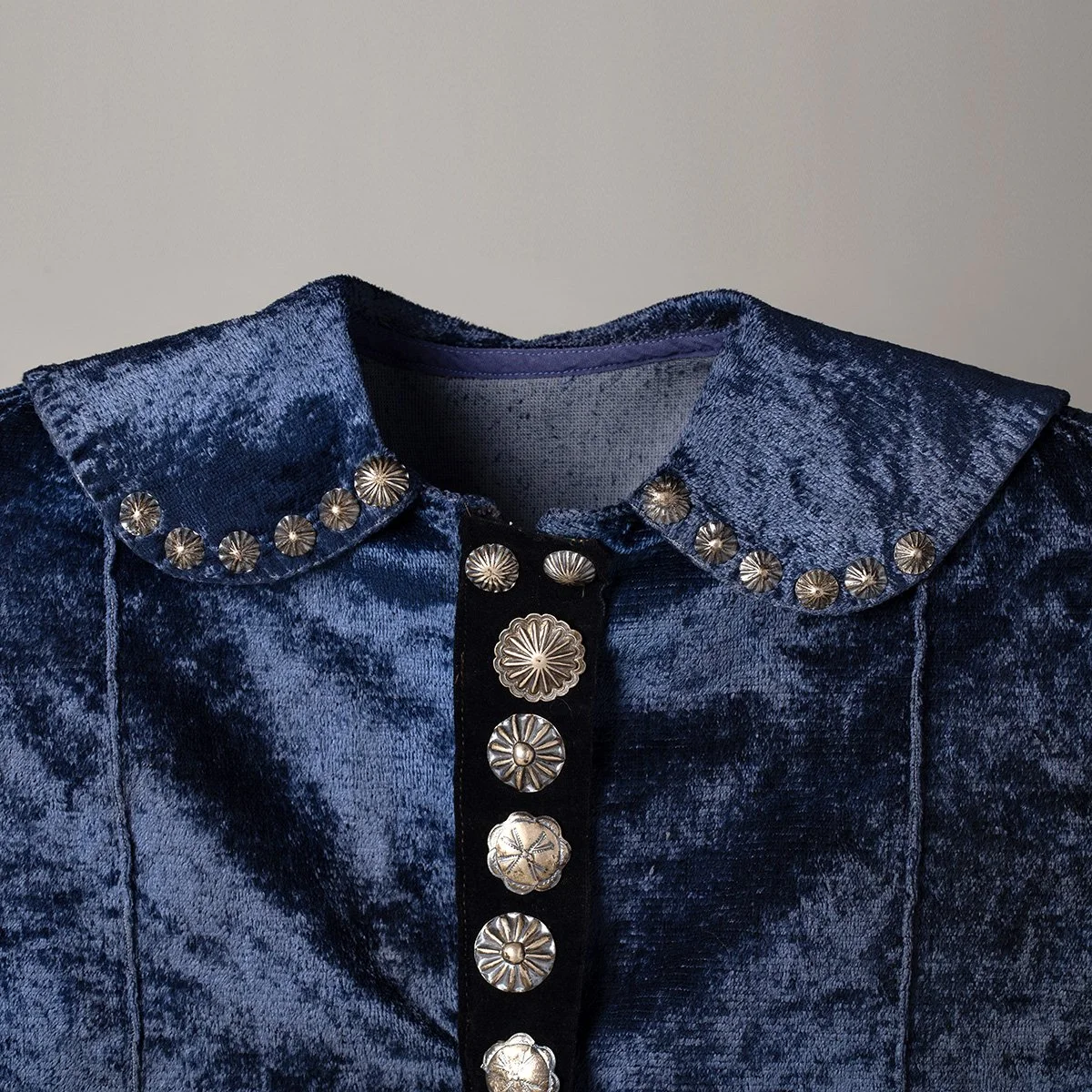 2689-1920s-Navajo-Velvet-Womens-Blouse-Jewelry-Pins-Other-Native-American-Art-Blackburn-2.jpg (Copy)