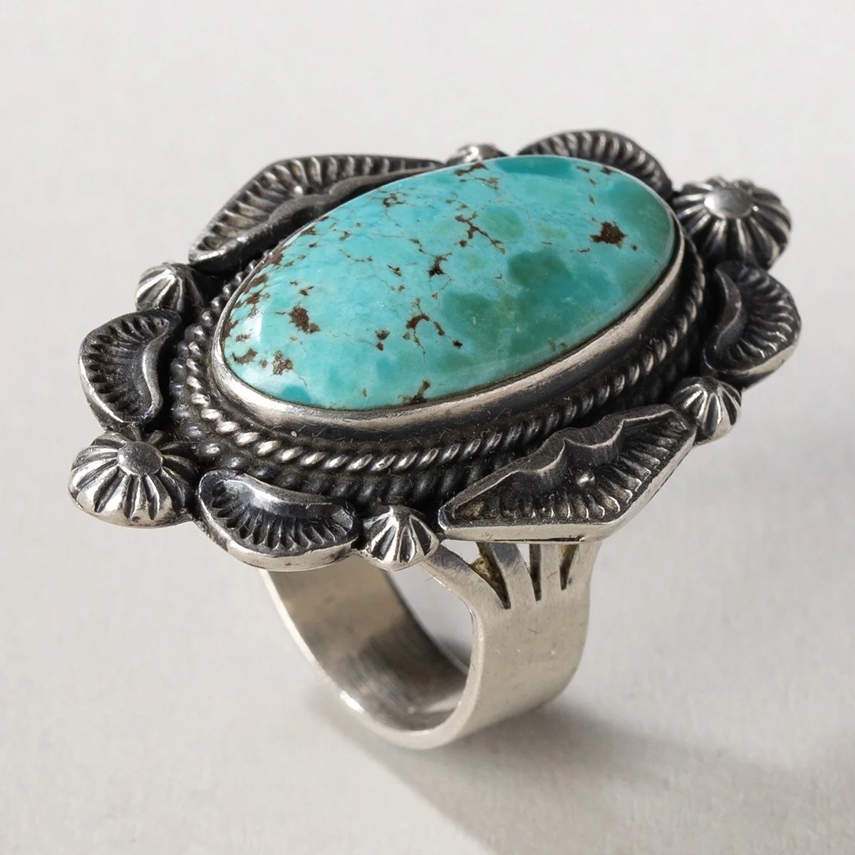 2499-Navajo-Oval-Ring-Jewelry-Native-American-Art-Blackburn-3.jpg