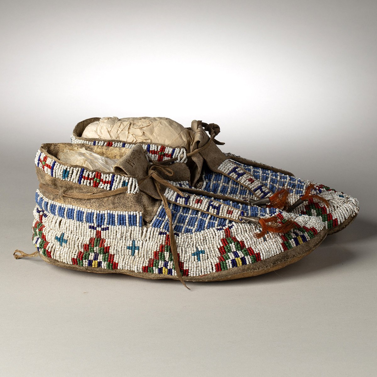 2608-Superb-Gros-Ventre-Moccasins-Art-Blackburn-6.jpg