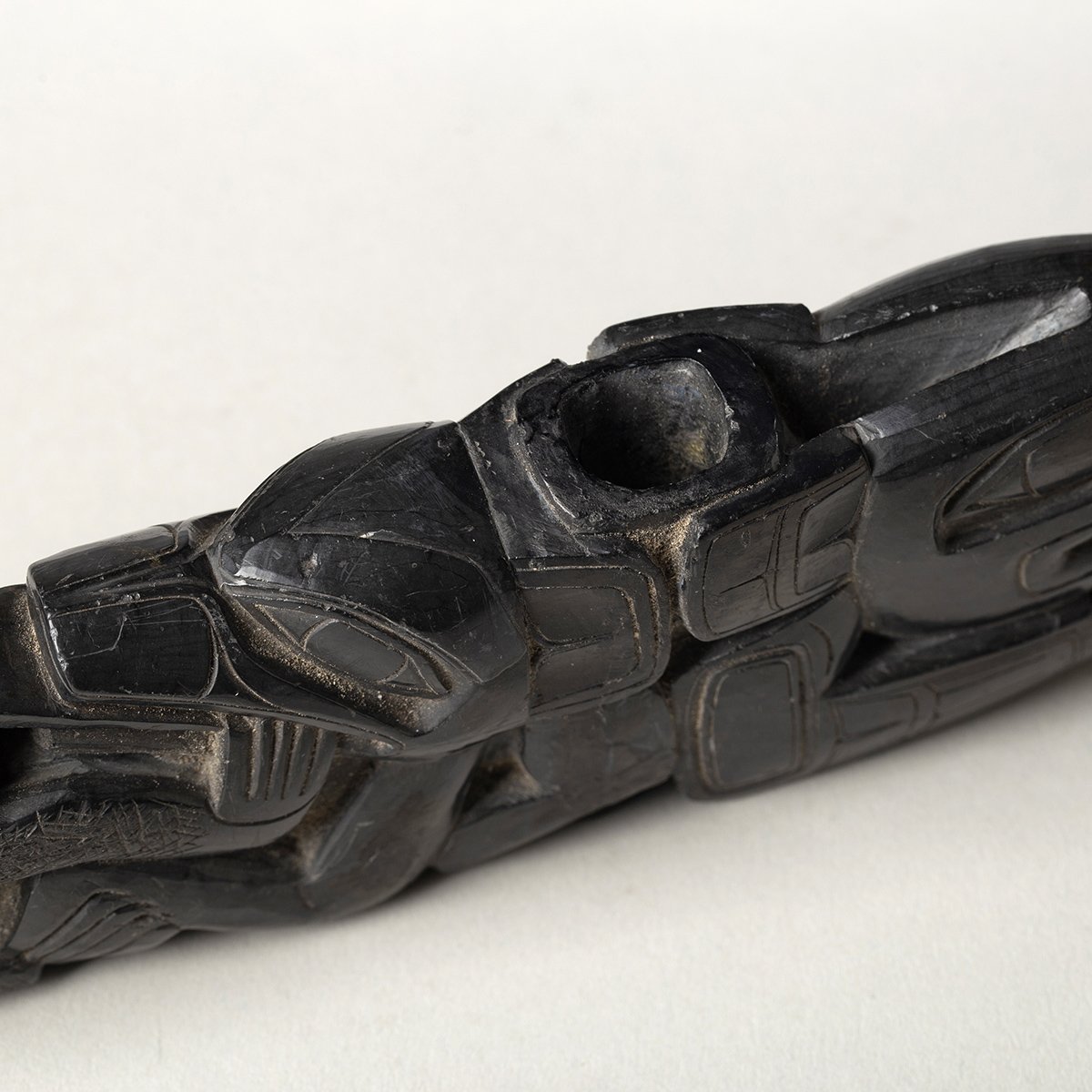 2275-Fine-Haida-Argillite-Pipe-Northwest-Coast-Native-American-Art-Blackburn-7.jpg (Copy)