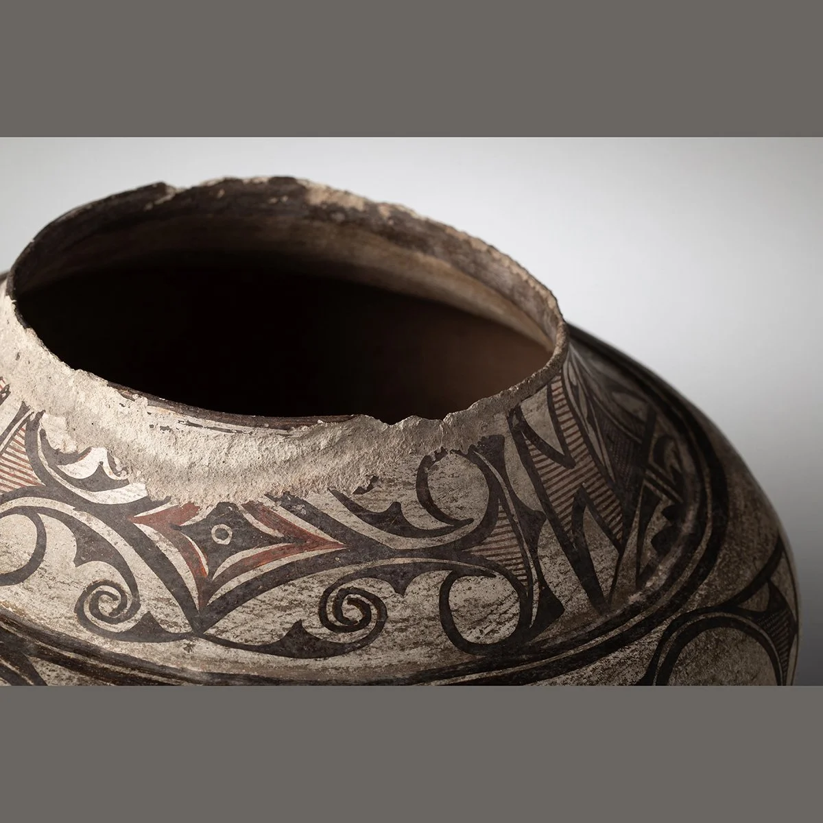 958-Early-Epic-Zuni-Olla-Pottery-Native-American-Art-1.jpg