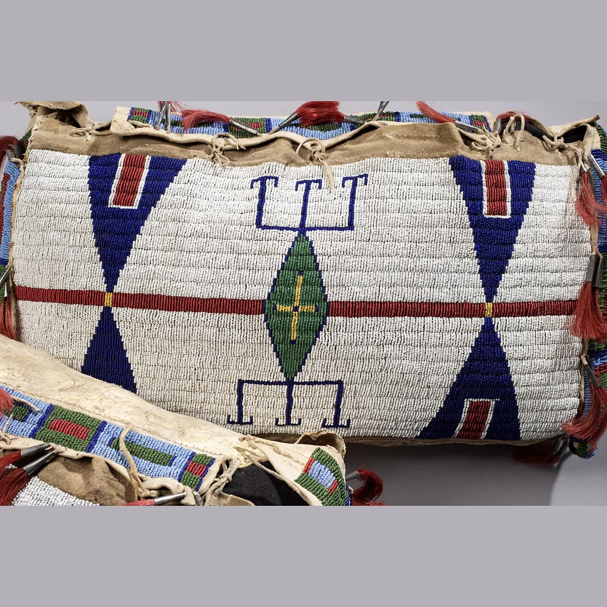 1407-Pair-Cheyenne-Possible-Bags-Beadwork-Native-American-Art-Blackburn-5.jpg