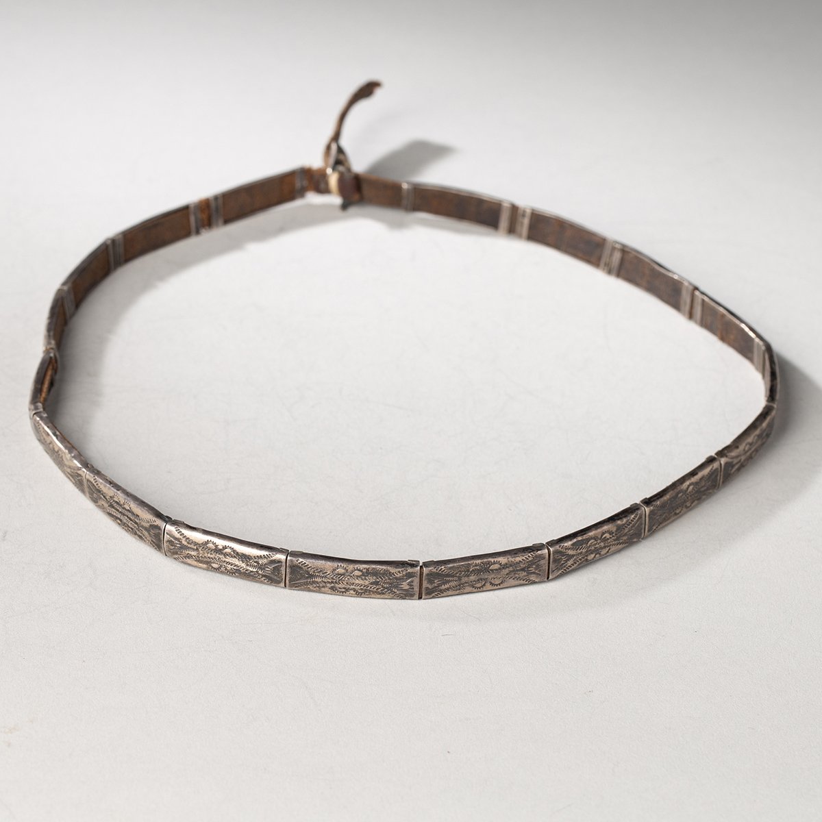 1742-Early-Navajo-Hat-Band-Native-American-Jewelry-Belts-Buckles-Art-Blackburn-1.jpg