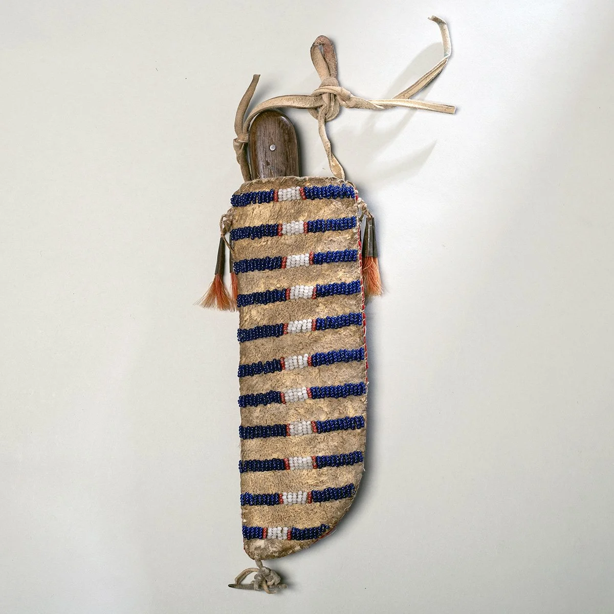 1015-Unusual-Black-Foot-Knife-Sheath-Beadwork-Native-American-Art-Blackburn-3.jpg