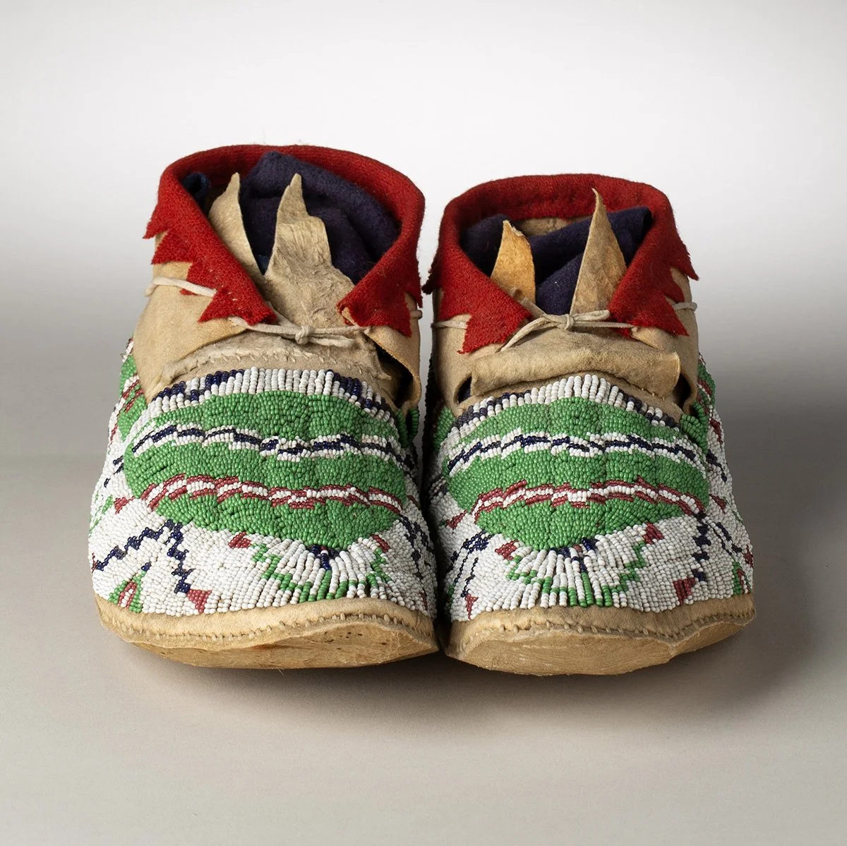 2602-Arapaho-Moccasins-Art-Blackburn-3.jpg