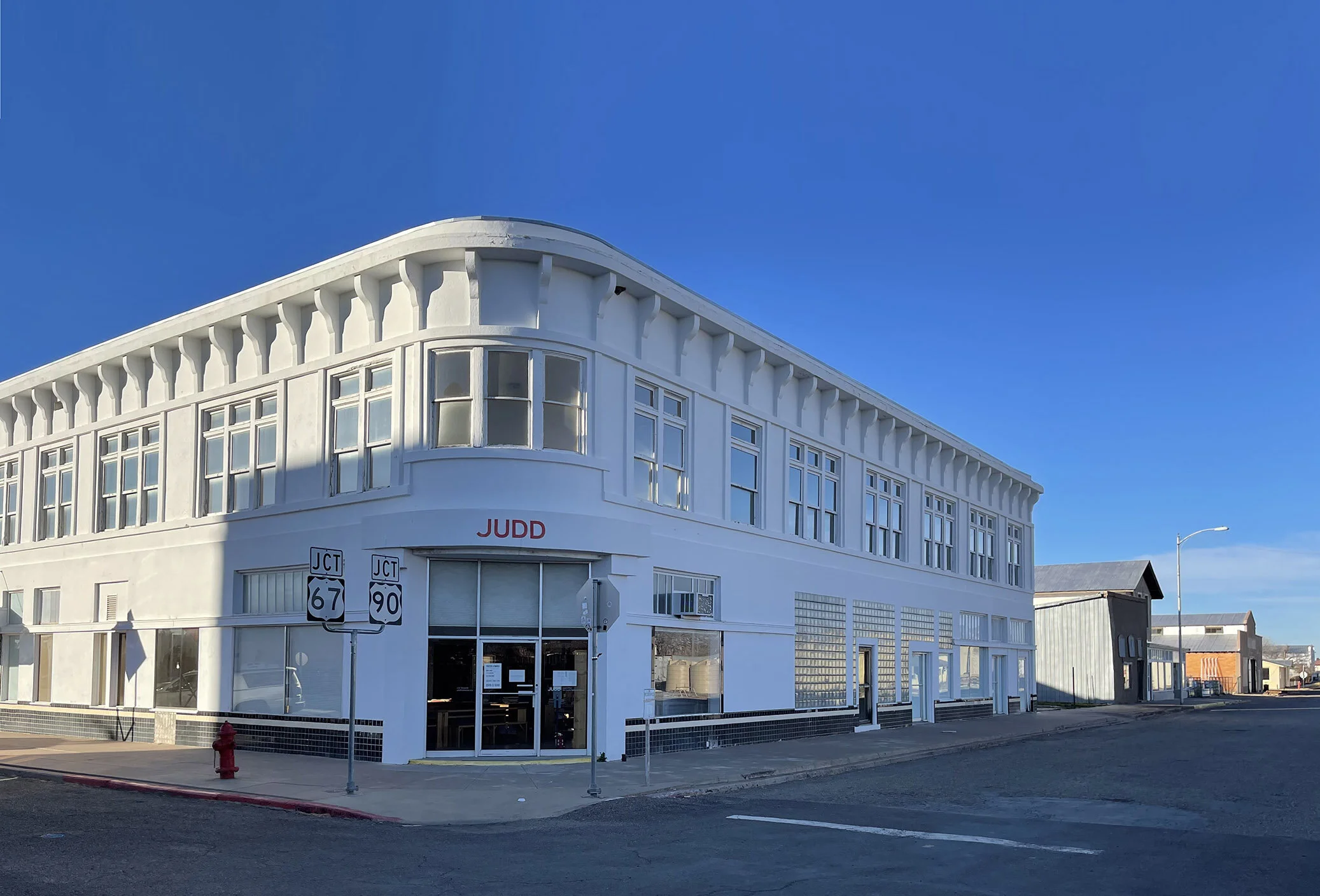 Marfa-Art-Blackburn-building-7.jpg