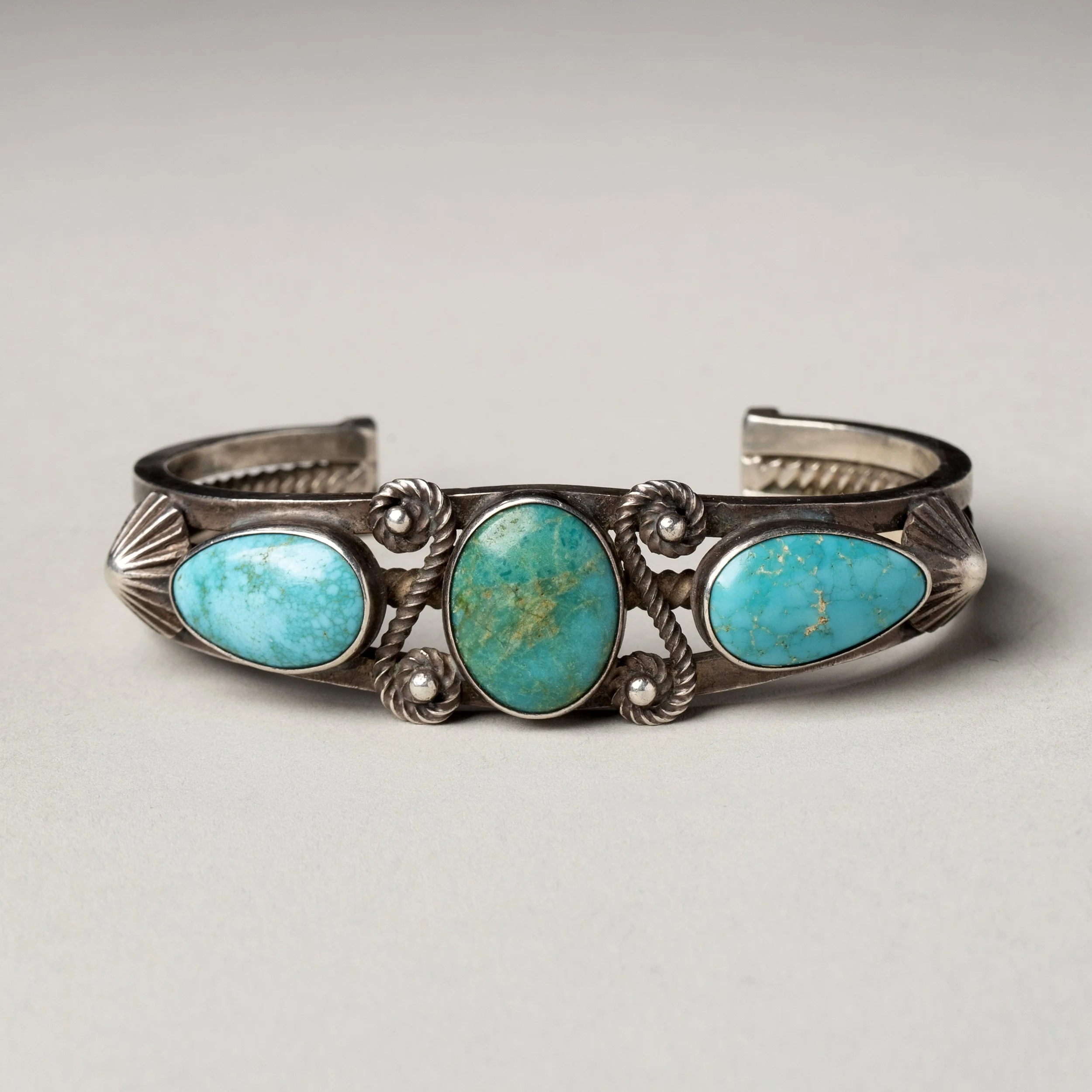 2281-Navajo Bracelet-Native-American-Jewelry-Art-Blackburn-2.jpg