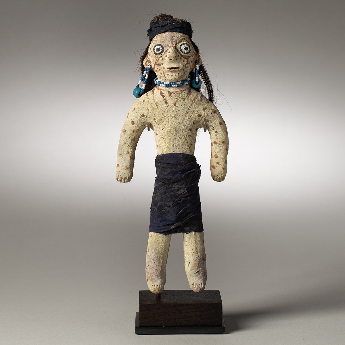 2365-Unusual-Albino-Mojave-Doll-Kachinas-Dolls-Native-American-Art-Blackburn-1.jpg
