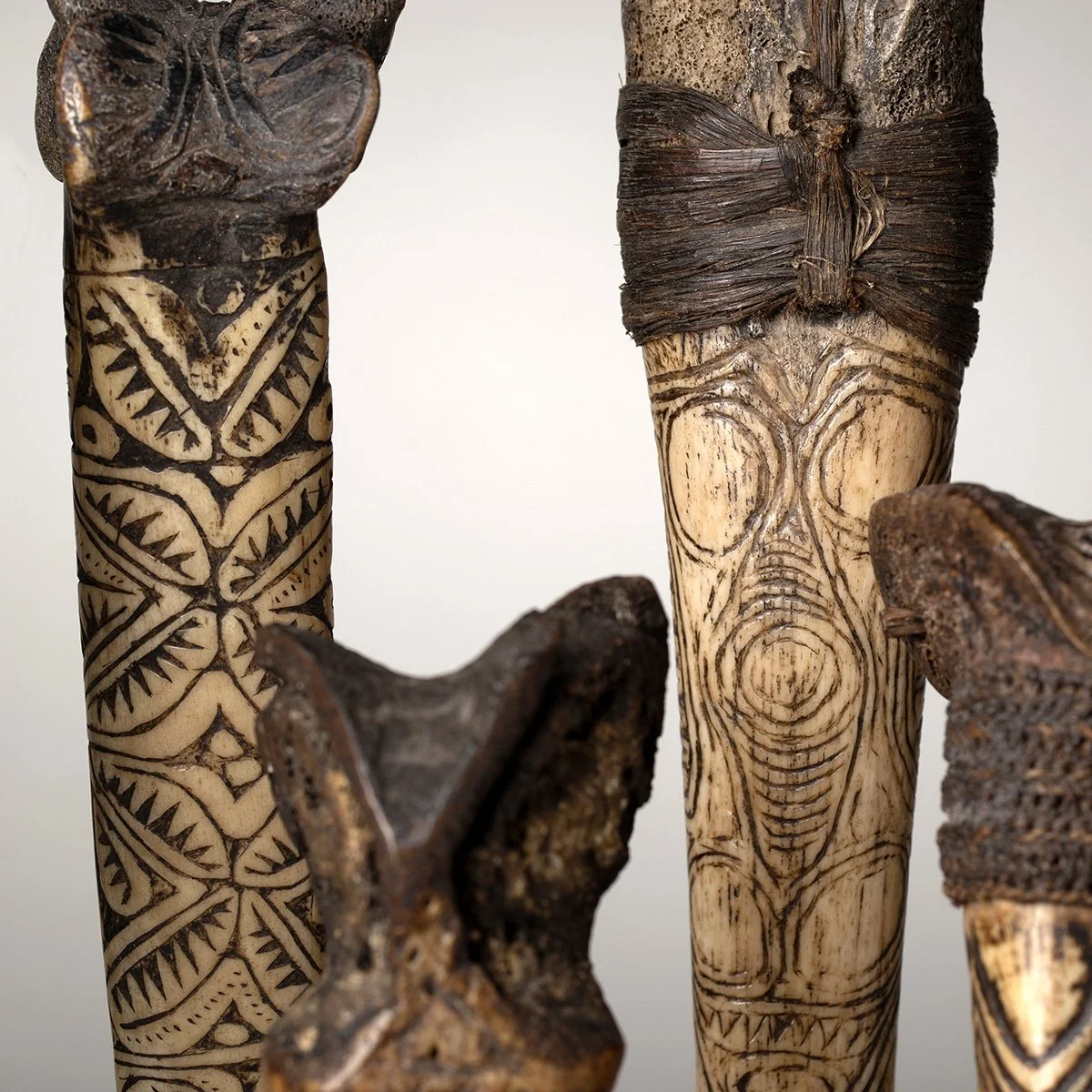 2687-Important-Collection-Papua-New-Guinea-Bone-Daggers-Oceanic-Art-Blackburn-9.jpg