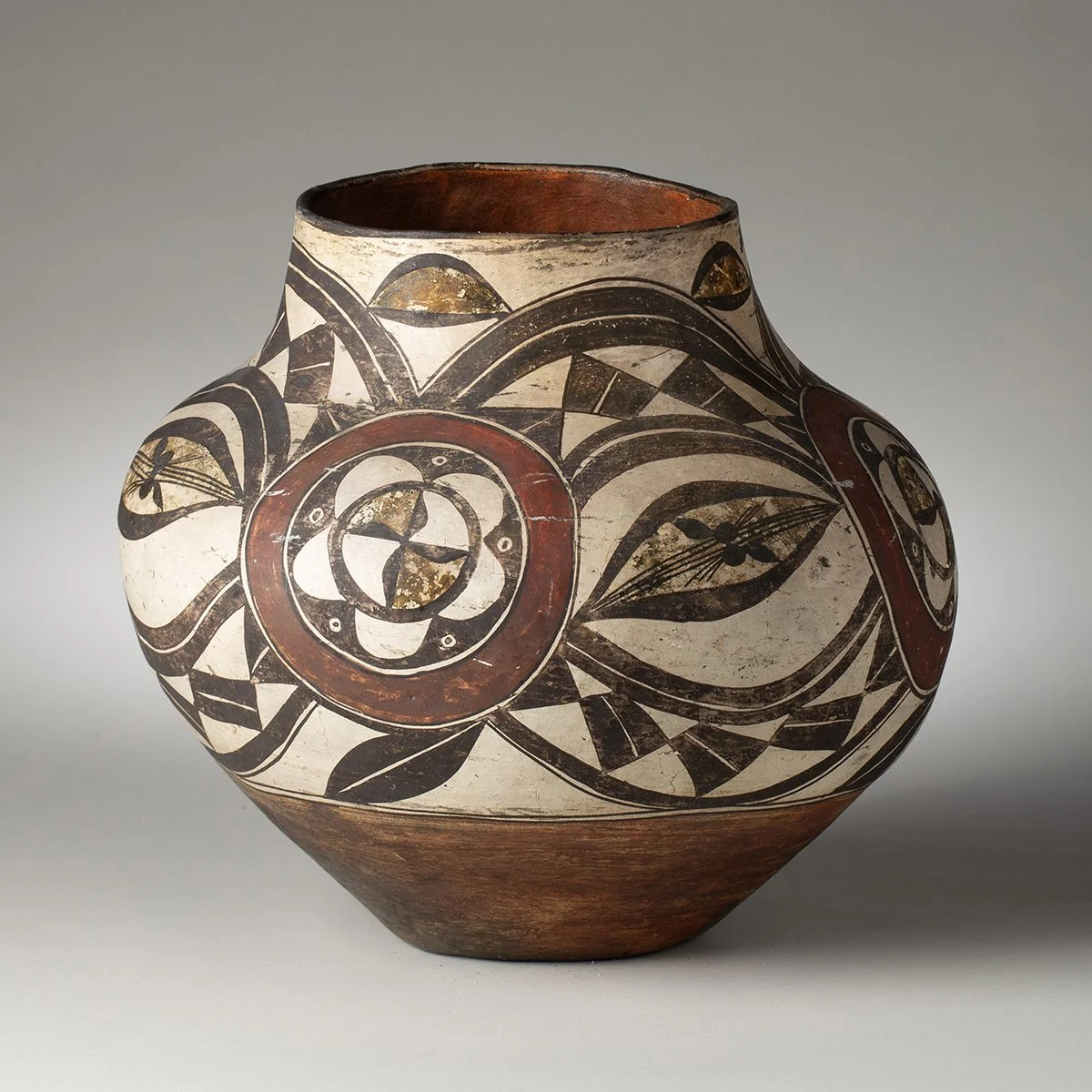 2462-Large-Early-Acoma-Four-Color-Water-Jar-Historic-Pottery-Native-American-Art-Blackburn-5.jpg