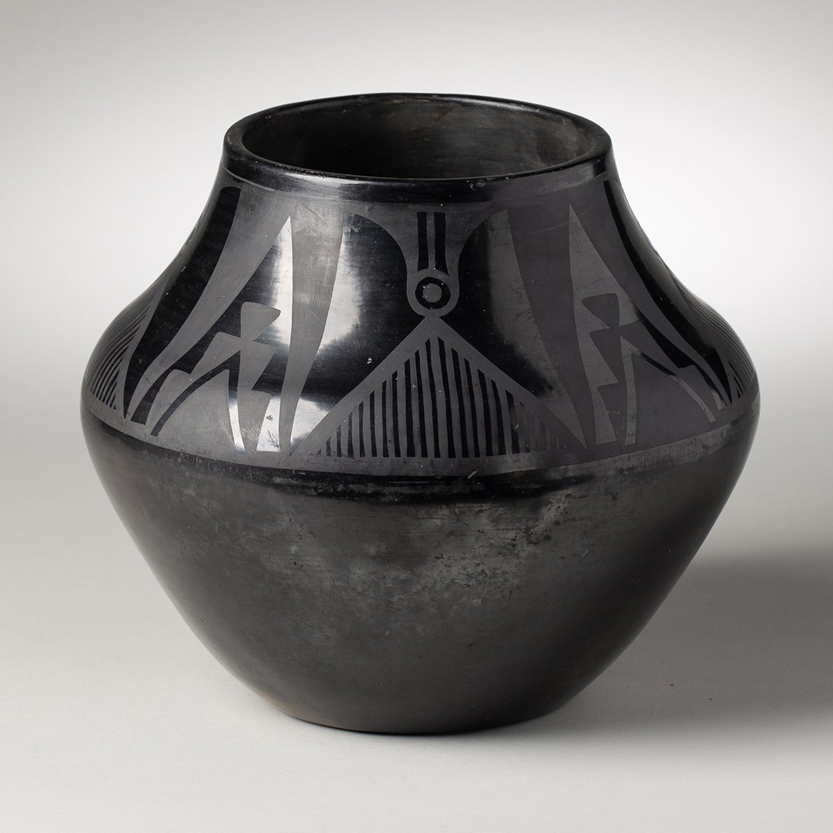 1808-Tonita-Martinez-Roybal-Olla-Historic-Pottery-Native-American-Art-Blackburn-1.jpg