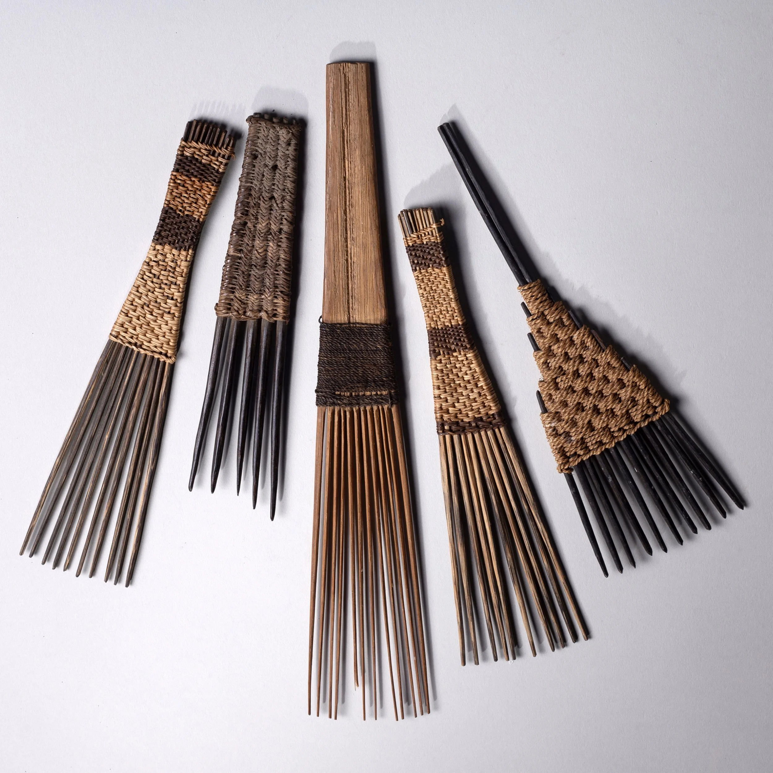 2334-Collection-Pacific-Island-Combs-Young-Collectors-500-or-less-Art-Blackburn-4.jpg