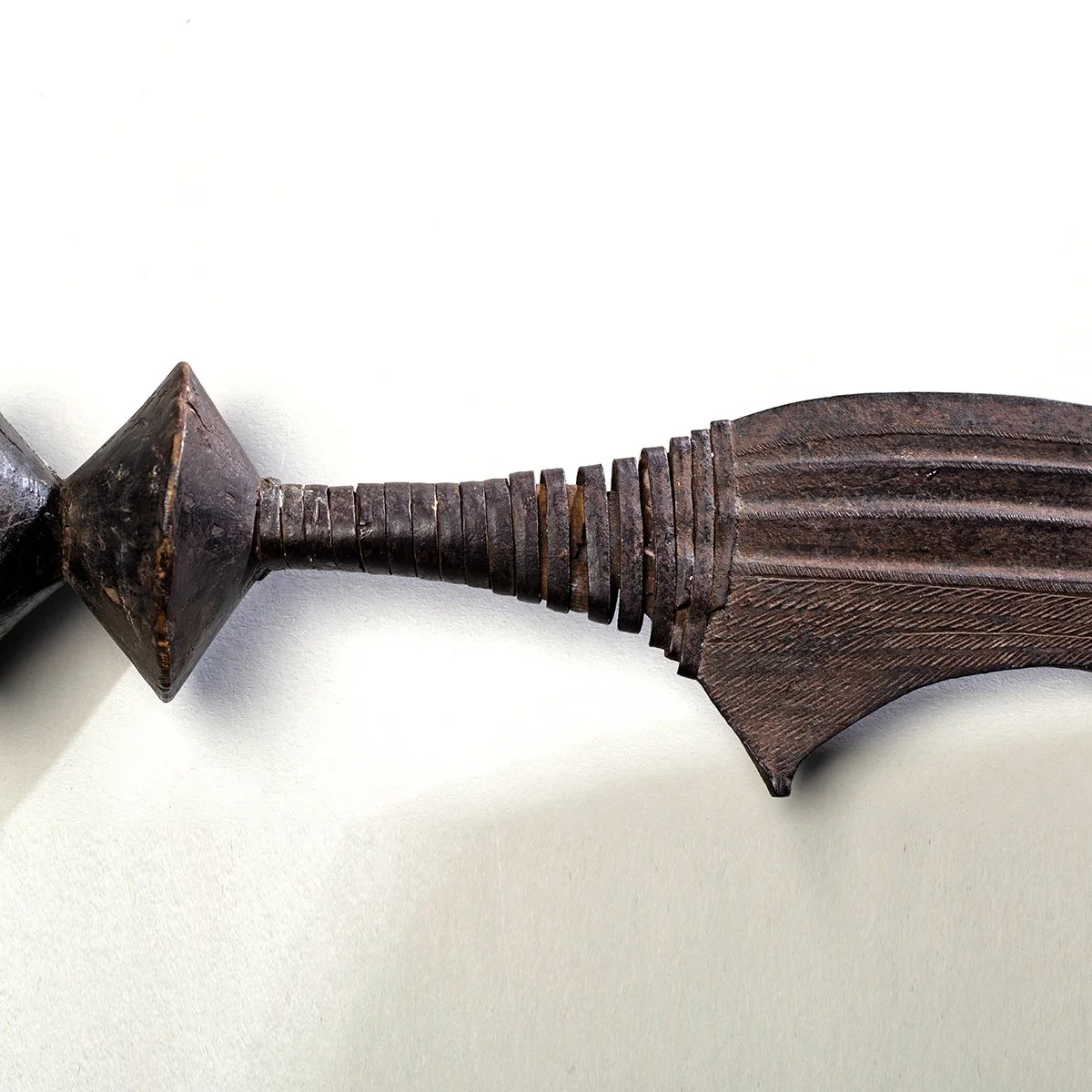 996-Ngbandi-Sickle-Knife-African-Art-Blackburn-4.jpg