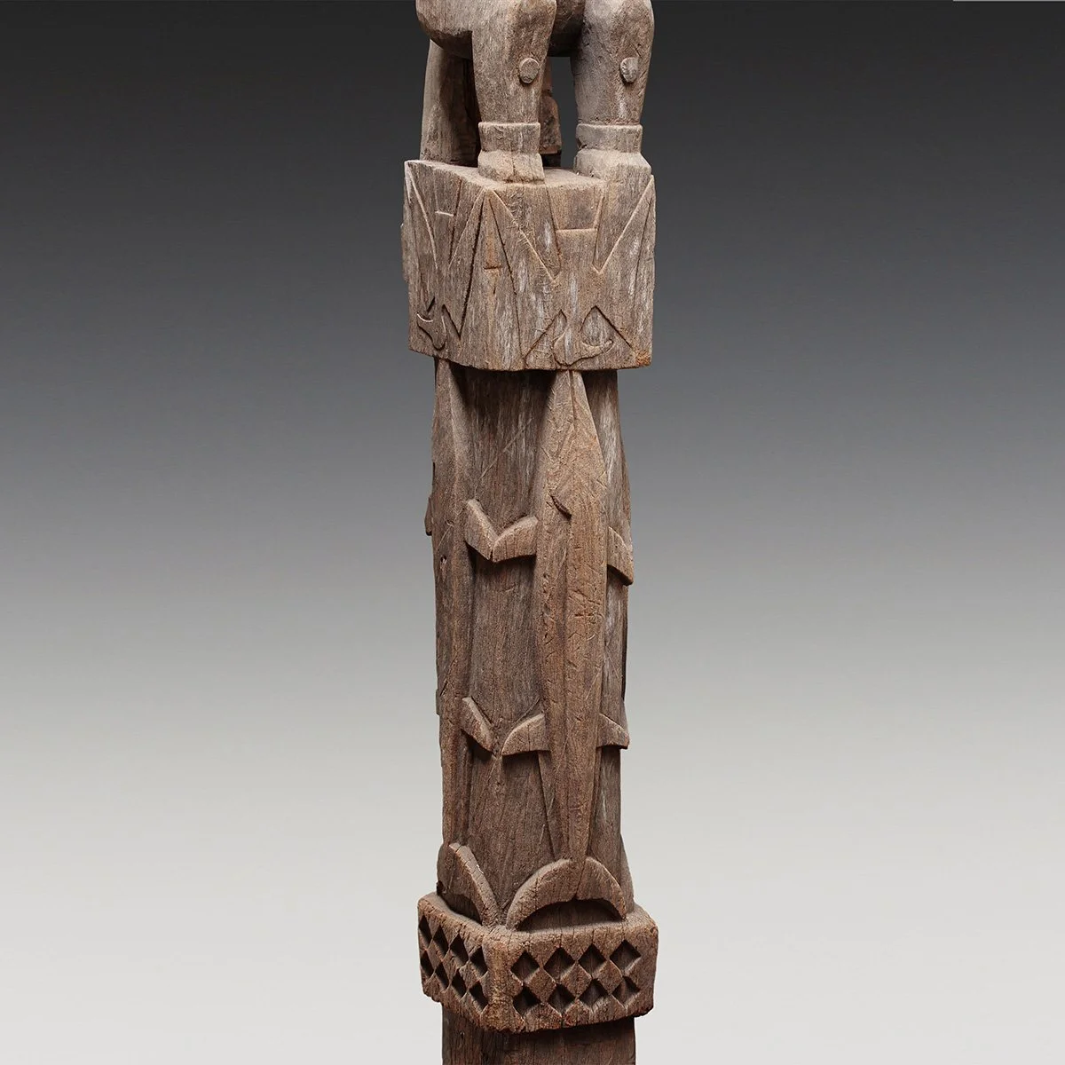 Solomon Islands Figurative House Post Oceanic Art Blackburn 8.jpg