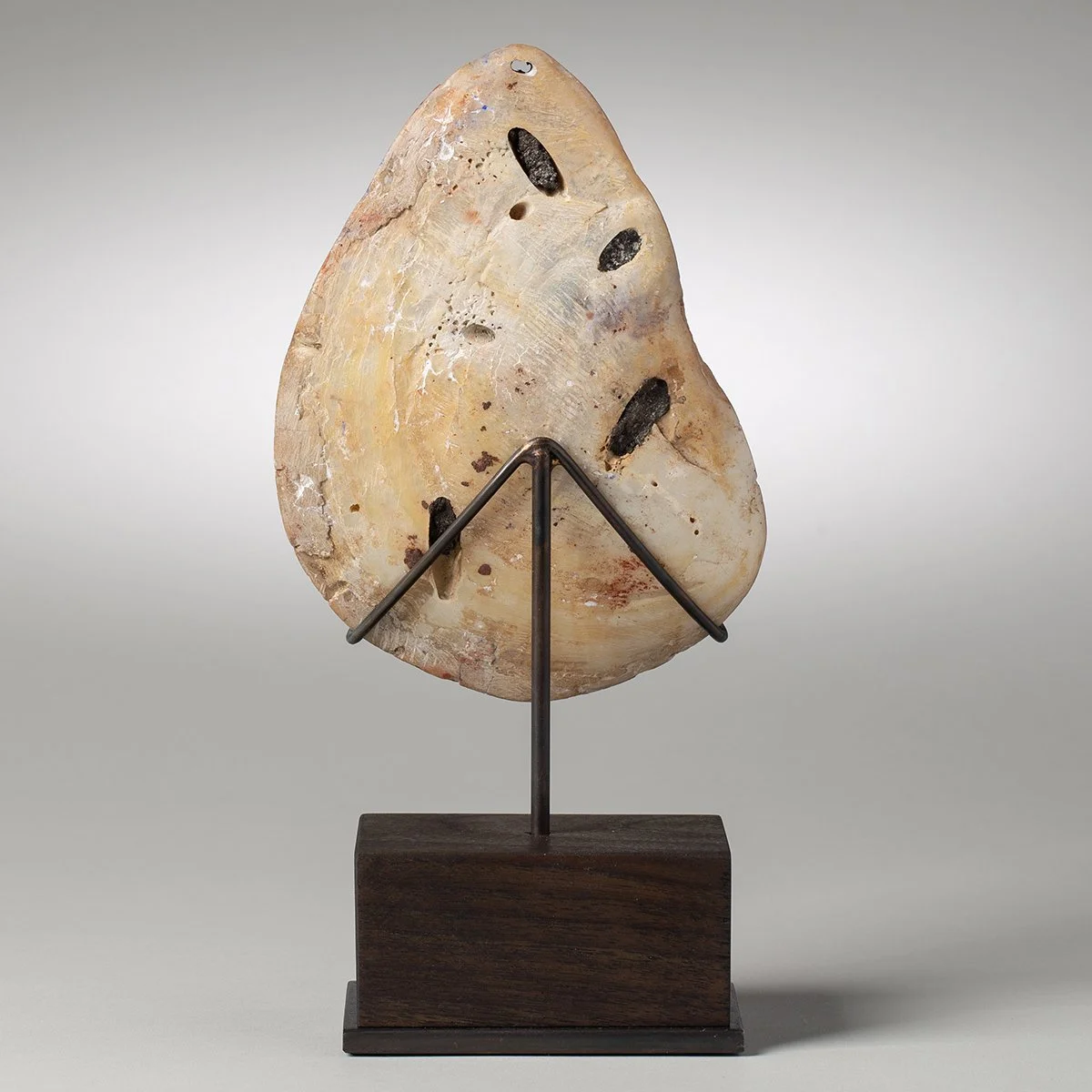 1672-Important-Aboriginal-Longka-Longka-Pearl-Shell-Oceanic-Art-Blackburn-5.jpg