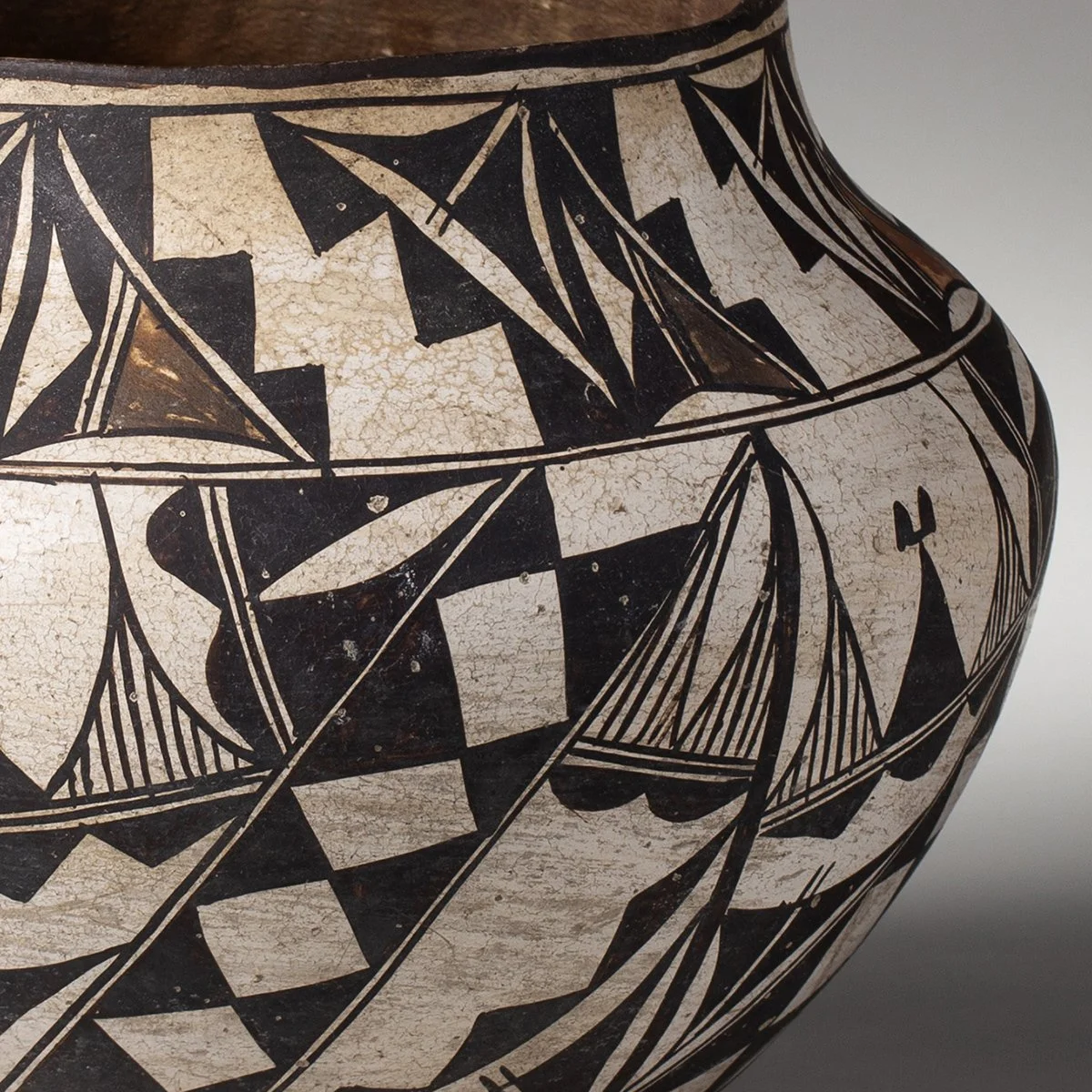 2341-Fine-Acoma-Olla-Historic-Pottery-Native-American-Art-Blackburn-2.jpg