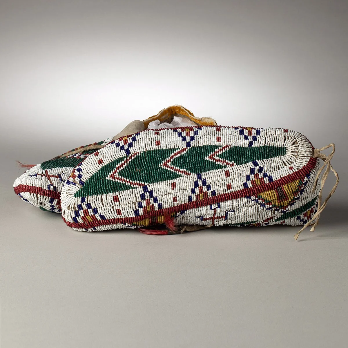 2609-Superb-Sioux-Fully-Beaded-Ceremonial-Moccasins-Art-Blackburn-7.jpg