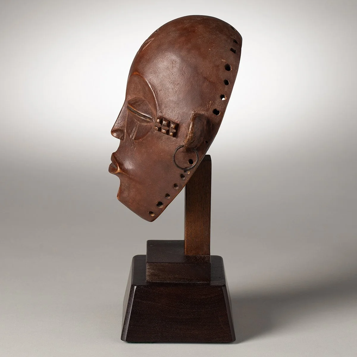 2116-Fine-Chokwe-Mask-African-Art-Blackburn-4.jpg