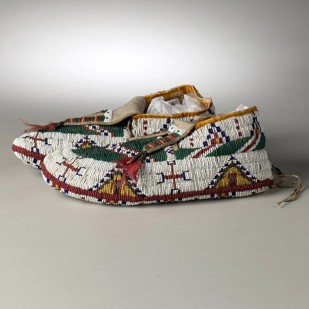 2609-Superb-Sioux-Fully-Beaded-Ceremonial-Moccasins-Art-Blackburn-4.jpg
