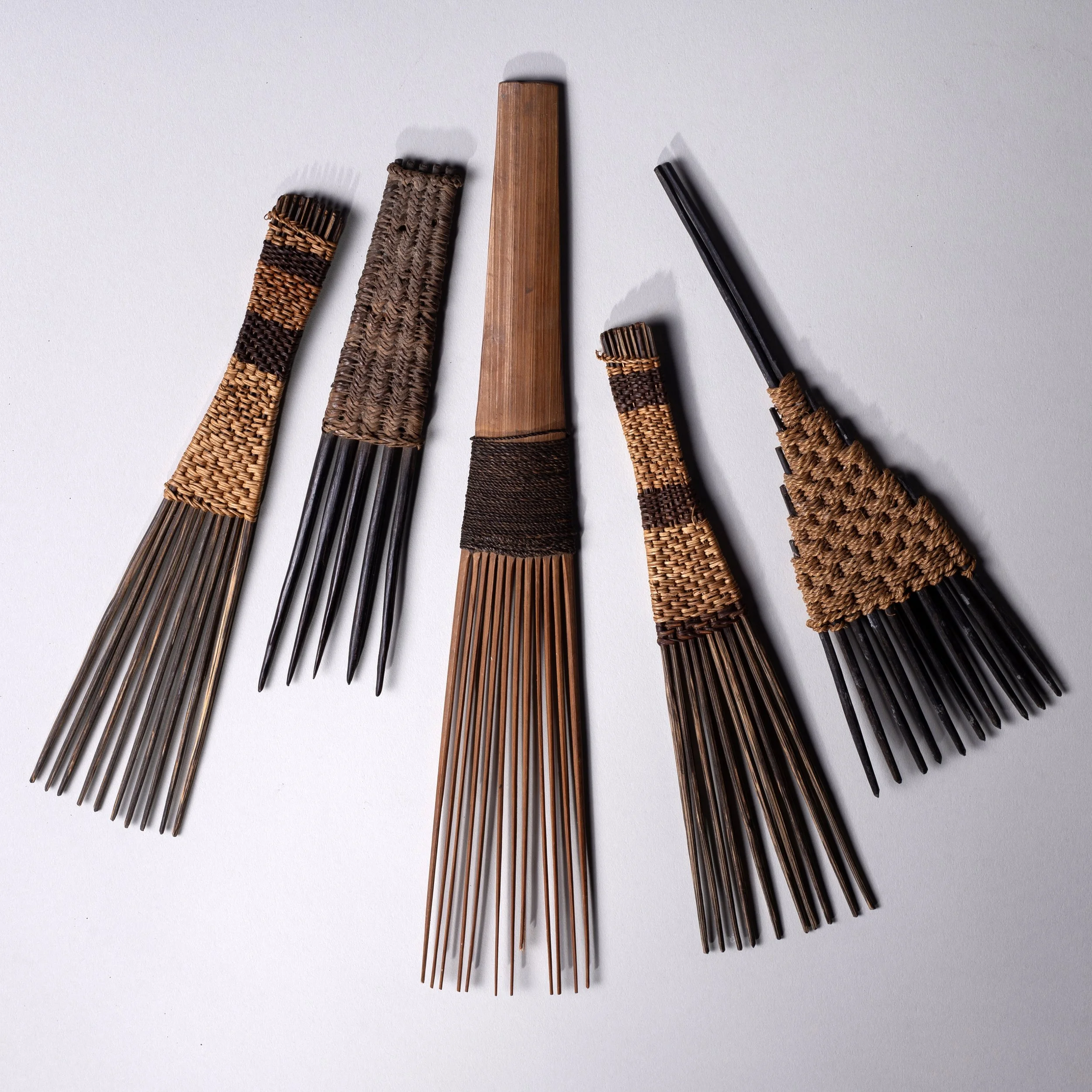 2334-Collection-Pacific-Island-Combs-Young-Collectors-500-or-less-Art-Blackburn-1.jpg