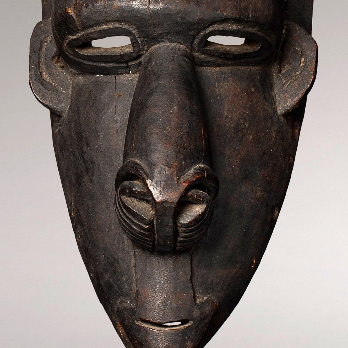 Early-Lewa-Ceremonial-Mask-Oceanic-Art-Blackburn-2.jpg