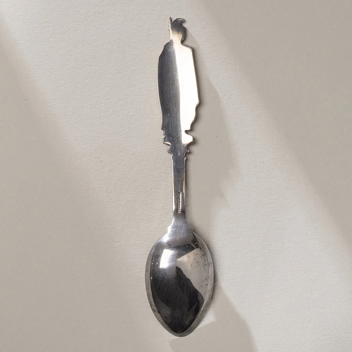 2211-Hawaii-Kamehameha-Souvenir-Spoon-Hawaii-Art-Blackburn-3.jpg