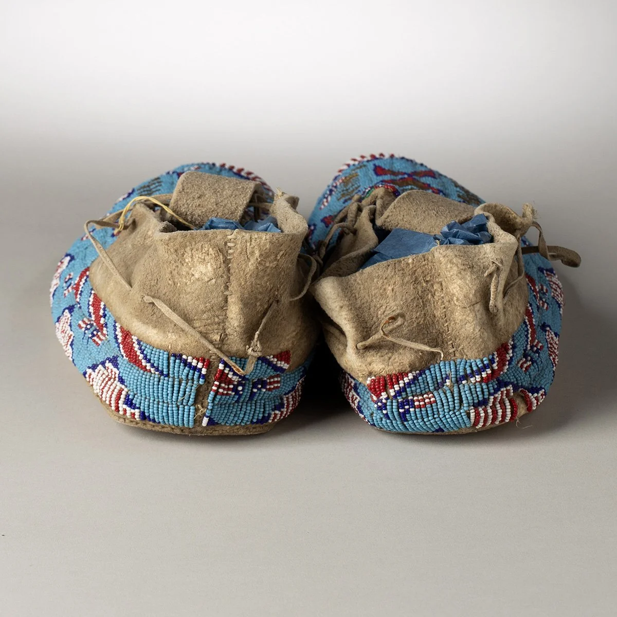 2601-Fine-Flag-Cheyenne-Moccasins-Art-Blackburn-6.jpg