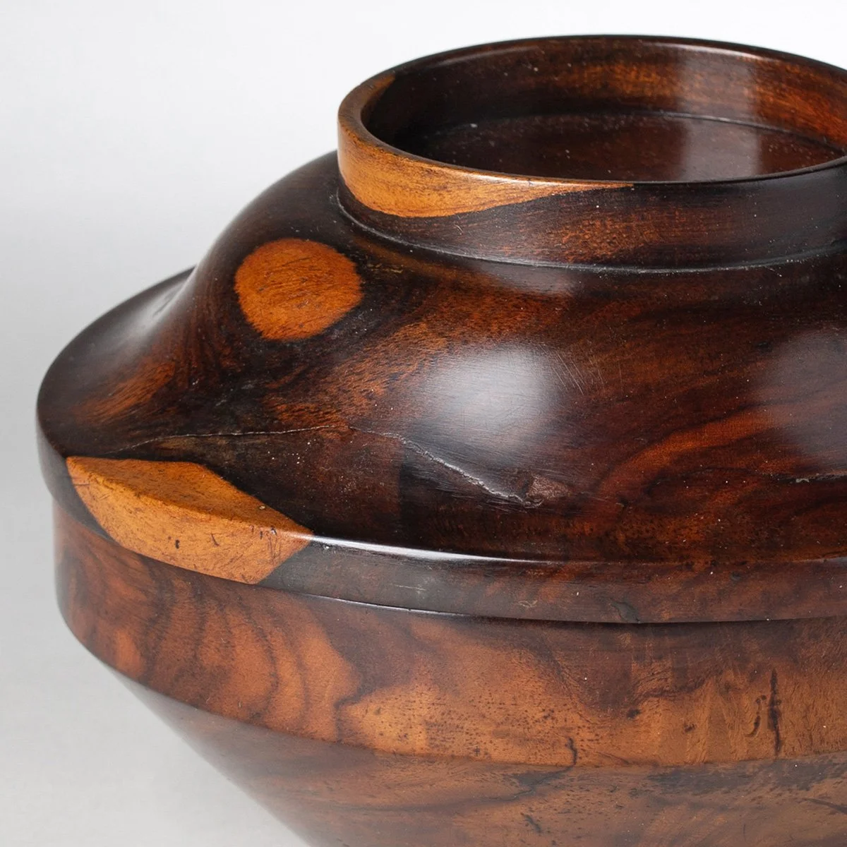 2651-Hawaii-Covered-Bowl-Umeke-Hawaii-Art-Blackburn-2.jpg