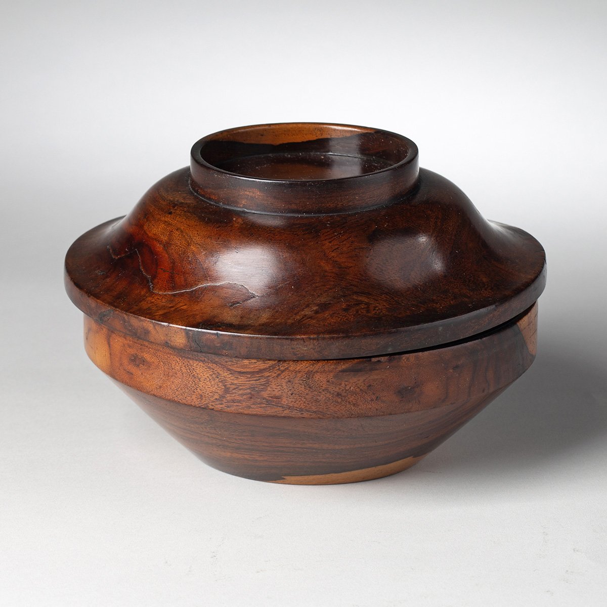 2651-Hawaii-Covered-Bowl-Umeke-Hawaii-Art-Blackburn-5.jpg