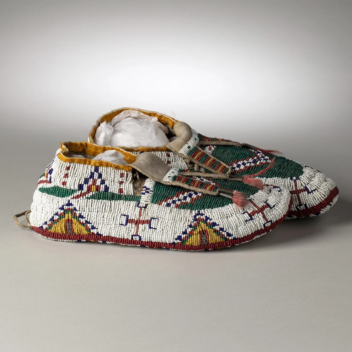 2609-Superb-Sioux-Fully-Beaded-Ceremonial-Moccasins-Art-Blackburn-6.jpg