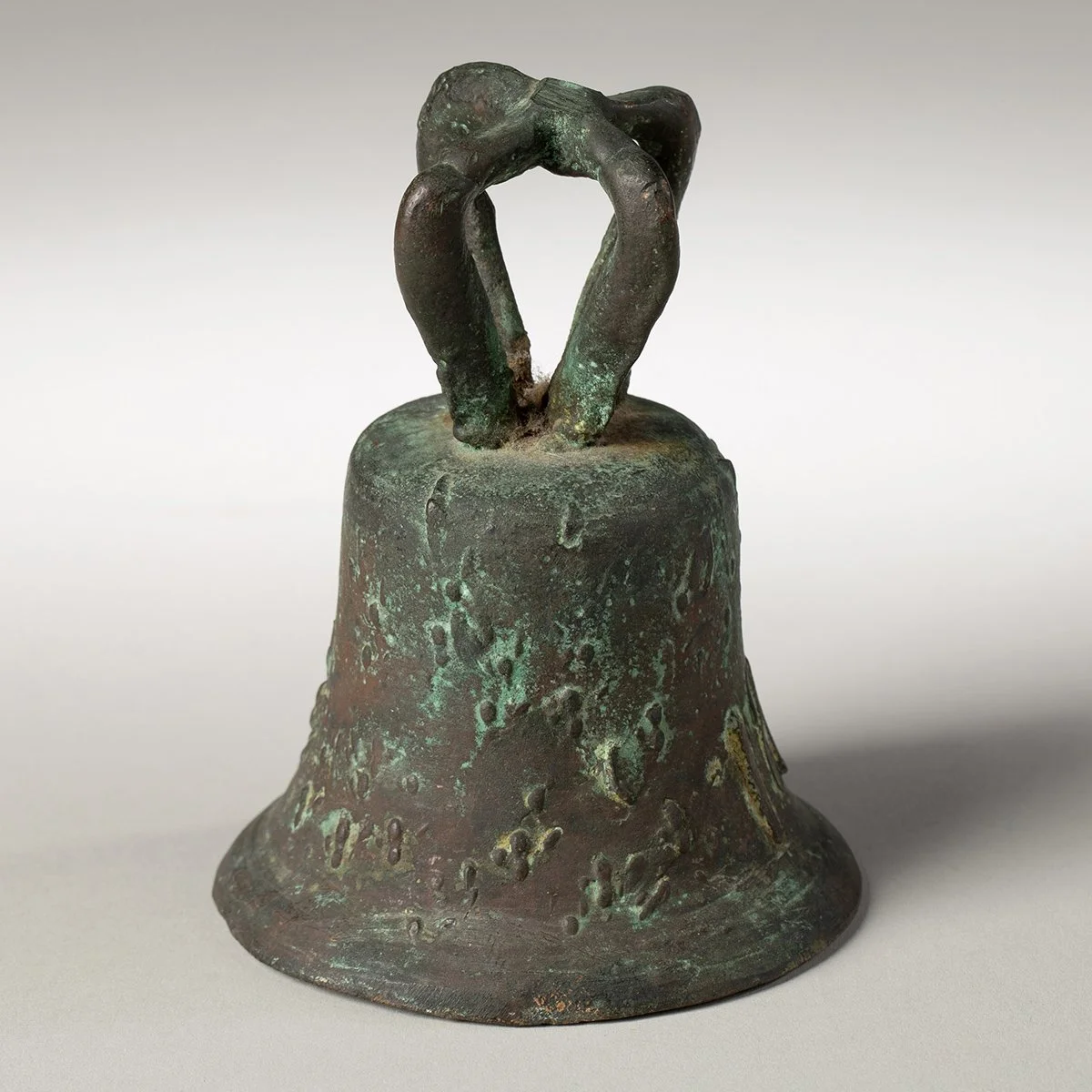 2362-1818-Commemorative-Bell -Chile-Curiosities-Art-Blackburn-6.jpg