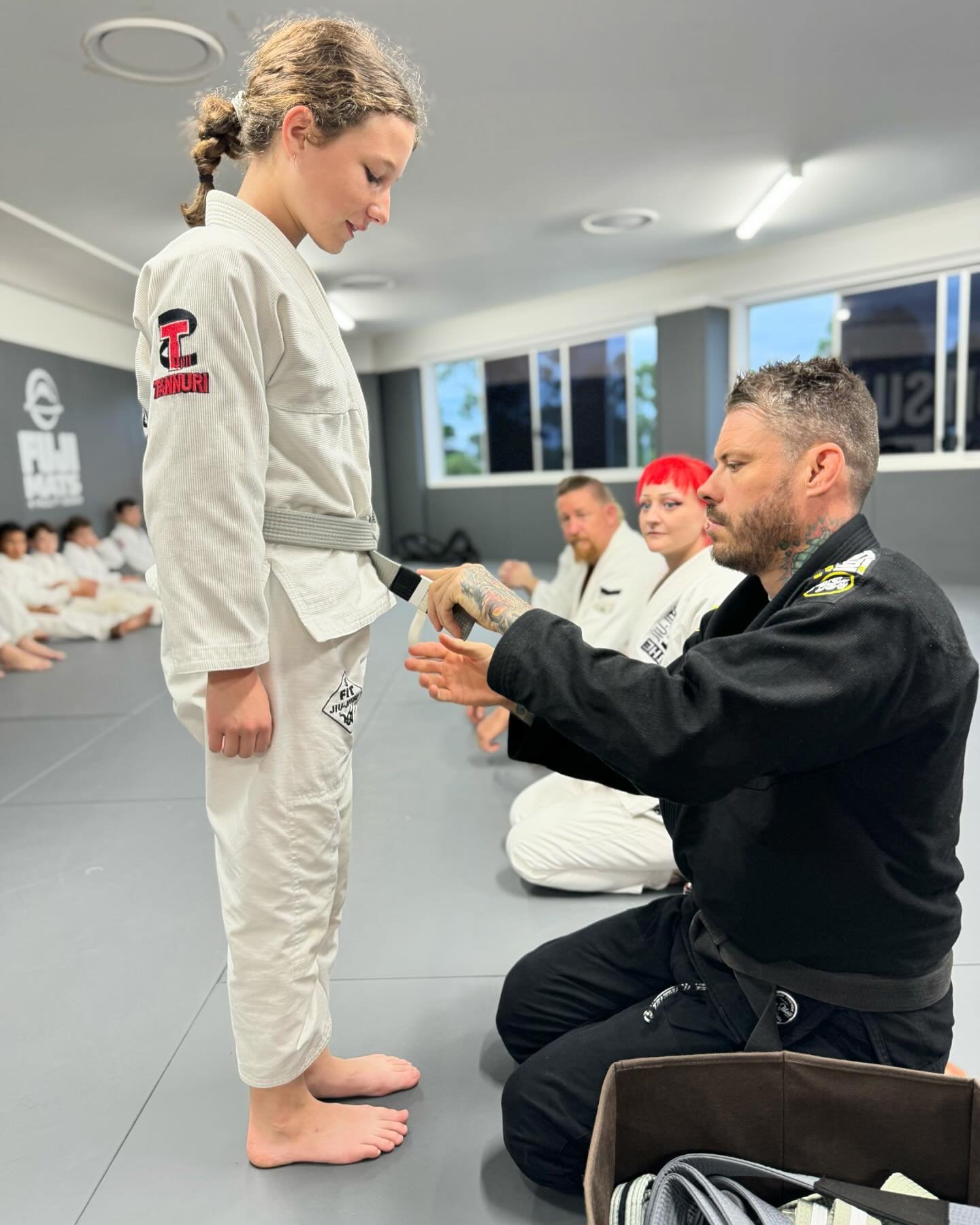 🔥 Seniors ( age 11-16) Grading 🔥

Our Senior Kids demonstrated exceptional dedication to the curriculum throughout the term and were rewarded at their grading. Their commitment to showing up, learning and mastering each technique shows on the mat a
