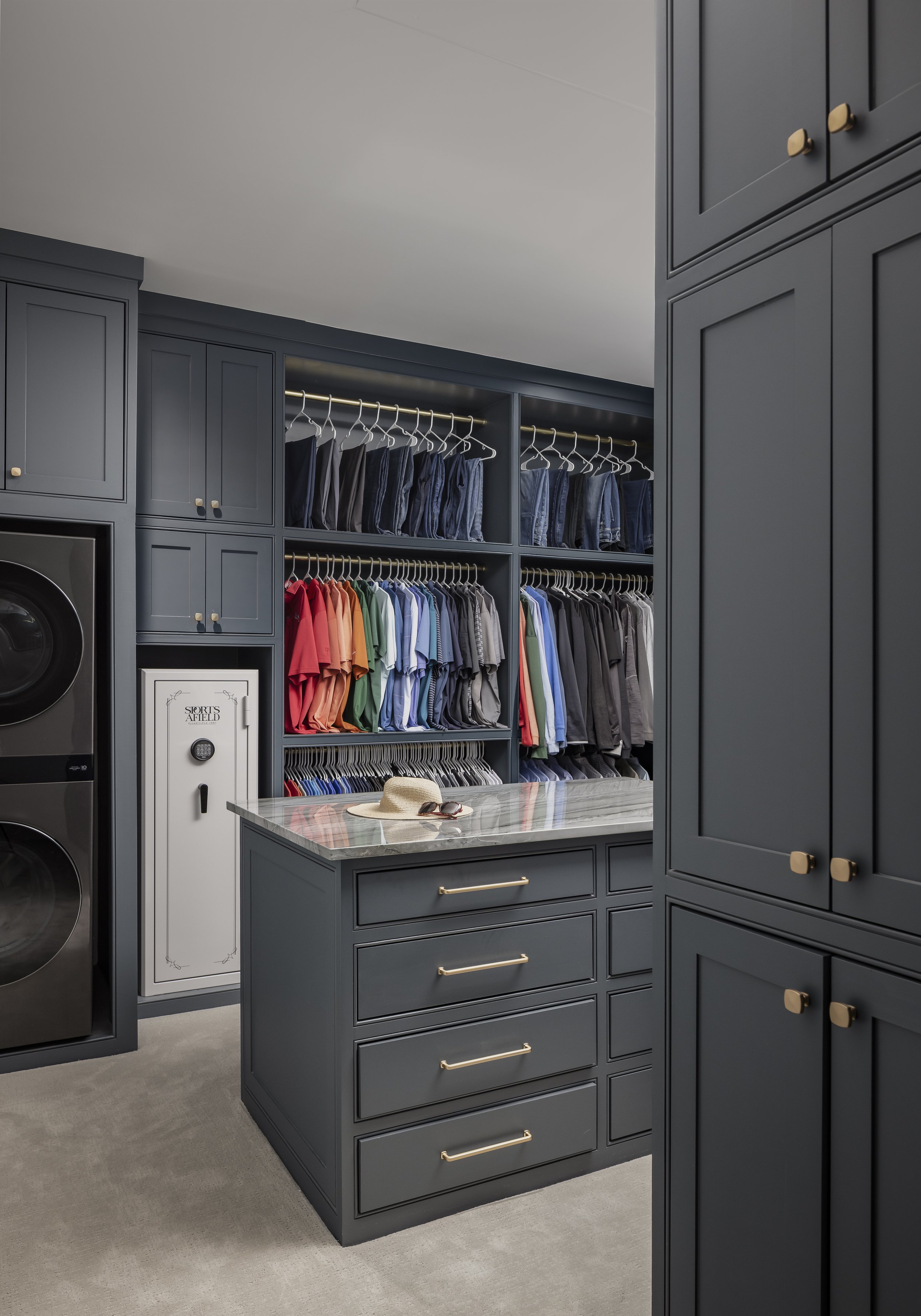 Master Closet - His.jpg