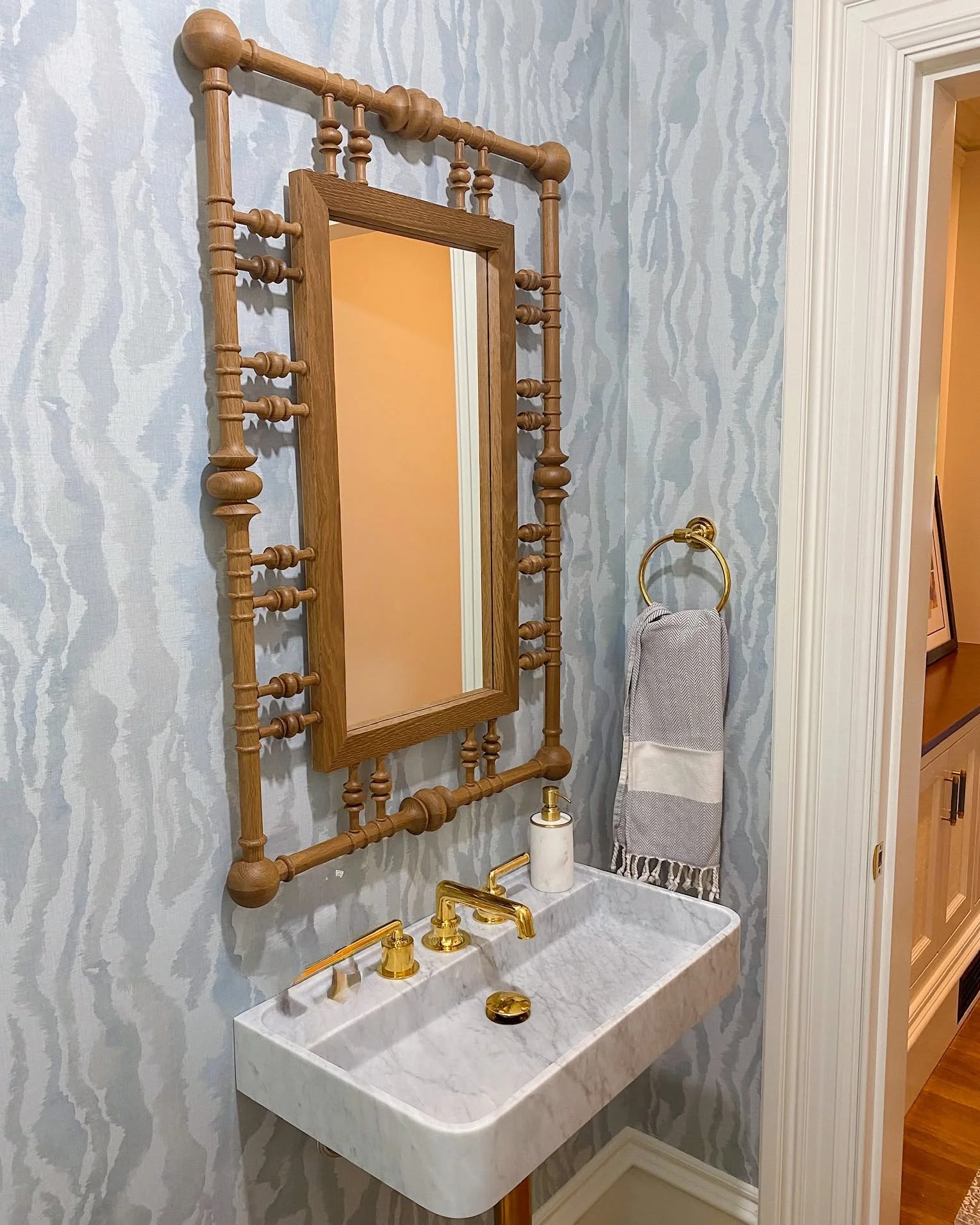 It's been a week of sharing scenes from the Victorian Manor and this tiny little powder bath deserves highlighting. 

#interiordesign