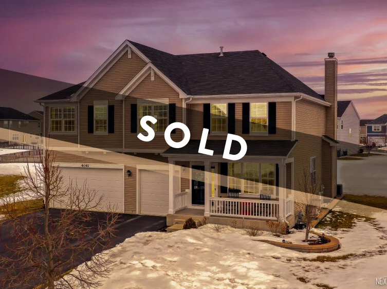 4041 Hunt Club Drive - Oswego