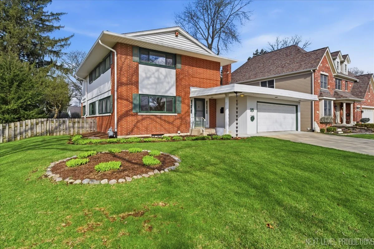 335 S Westlawn Ave — Aurora, IL — $384,900