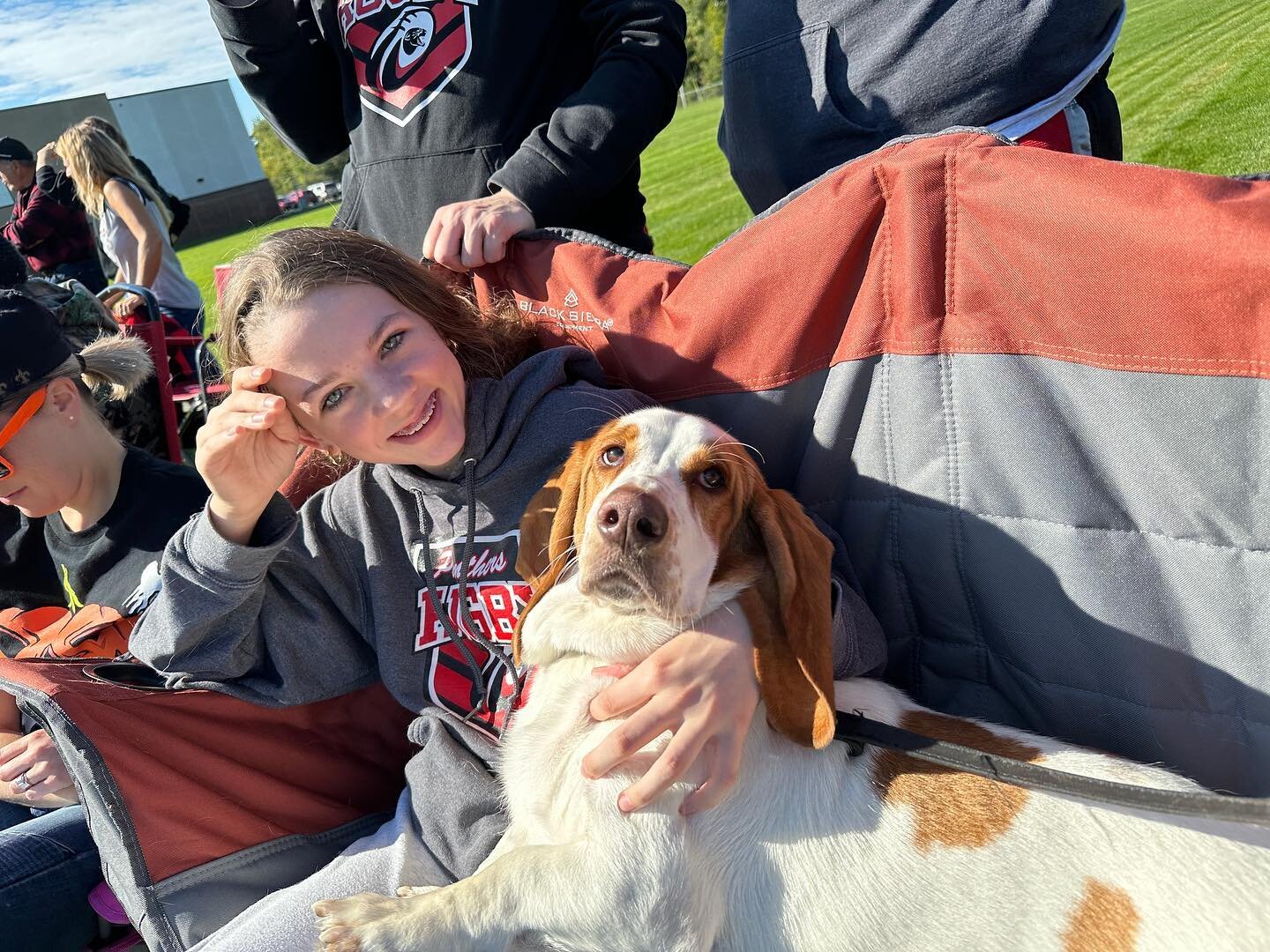 Hanging with my friend at rugby! I&rsquo;ve missed it so much! #rugbyfriends #rugbymascot #LokiTheBasset #BassetLove