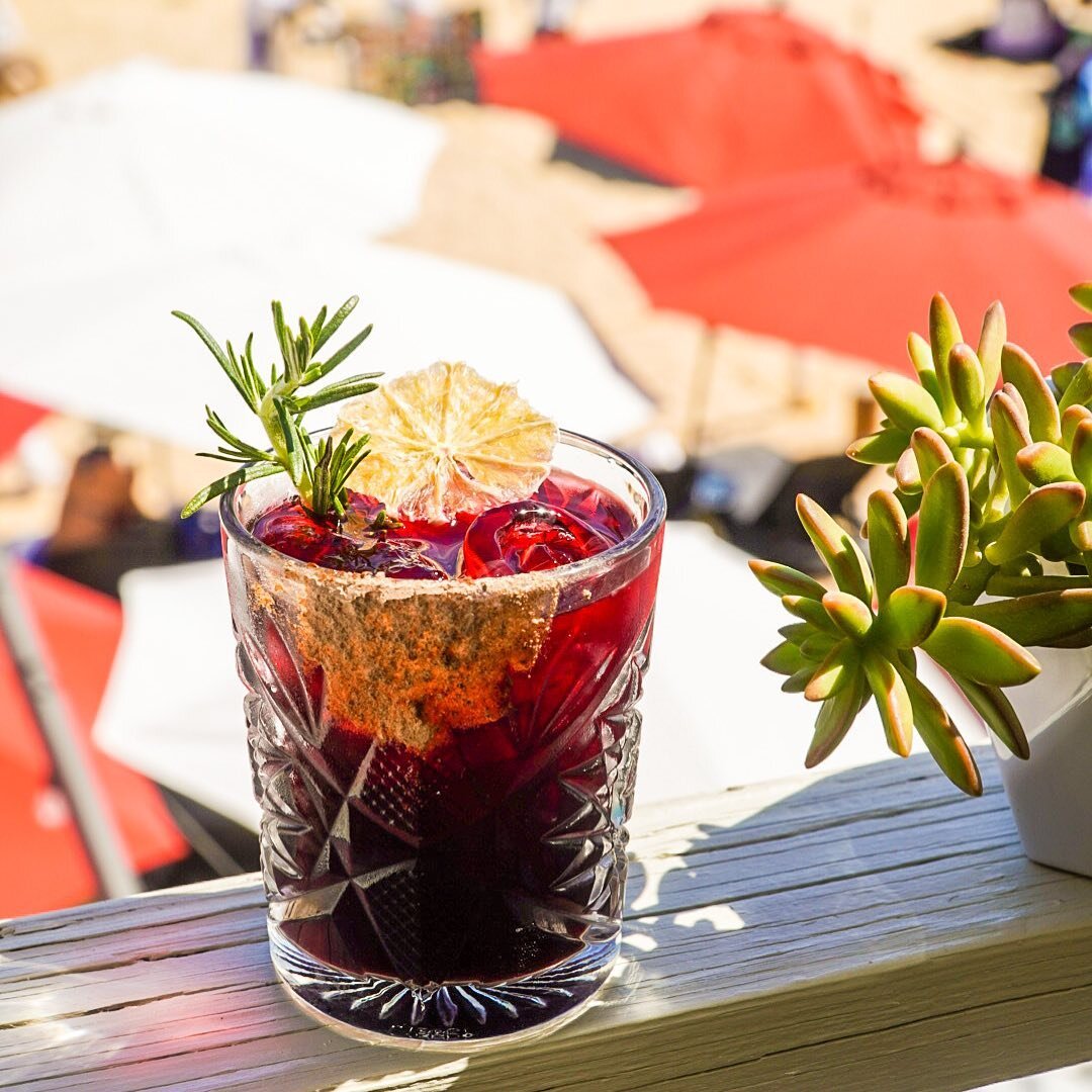 Hibiscus on the beach! Why not? 

#milkybeachcabo #cocktailtime #cabo #medanobeach #loscabos #cabosanlucas #hibiscusmargarita #margarita #cocktailsofinstagram #beachvibes #beachvibes #beachlife #goodvibesonly #vibes