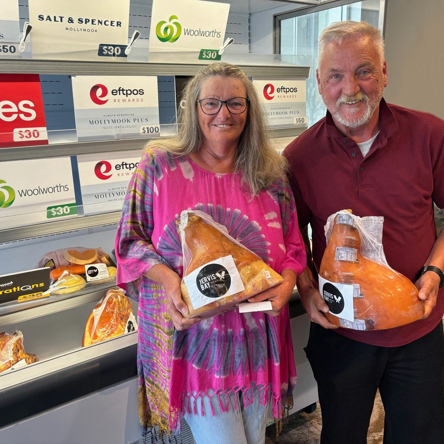 Ready for another round of Christmas Raffles? 🎁 🎅🏻 We'll see you Tuesday and Thursday evenings until December 23rd. 

TUESDAY RAFFLE ✩ Prizes valued at $1,300 each week!
 🎟 Win gift cards &amp; vouchers + 10 Half Hams 🍖

THURSDAY RAFFLE ✩ Prizes