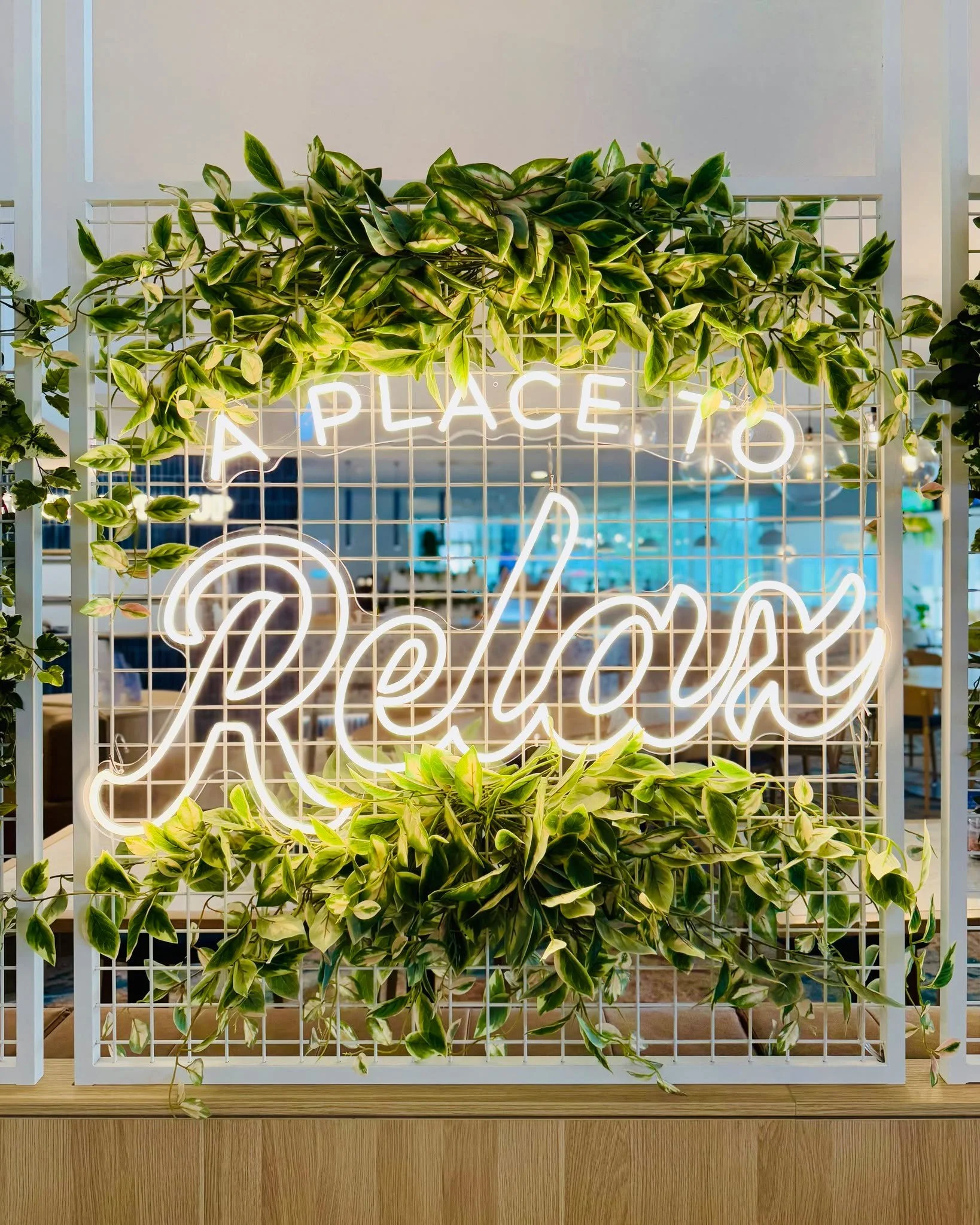 A welcoming spot on the South Coast, ready to host you and your crew... From sinking putts and sharing a meal, to watching a game in the Sports Lounge or simply enjoying a drink by the beach, Mollymook Golf Club is the ultimate place to relax. ⛳️ 🥂 