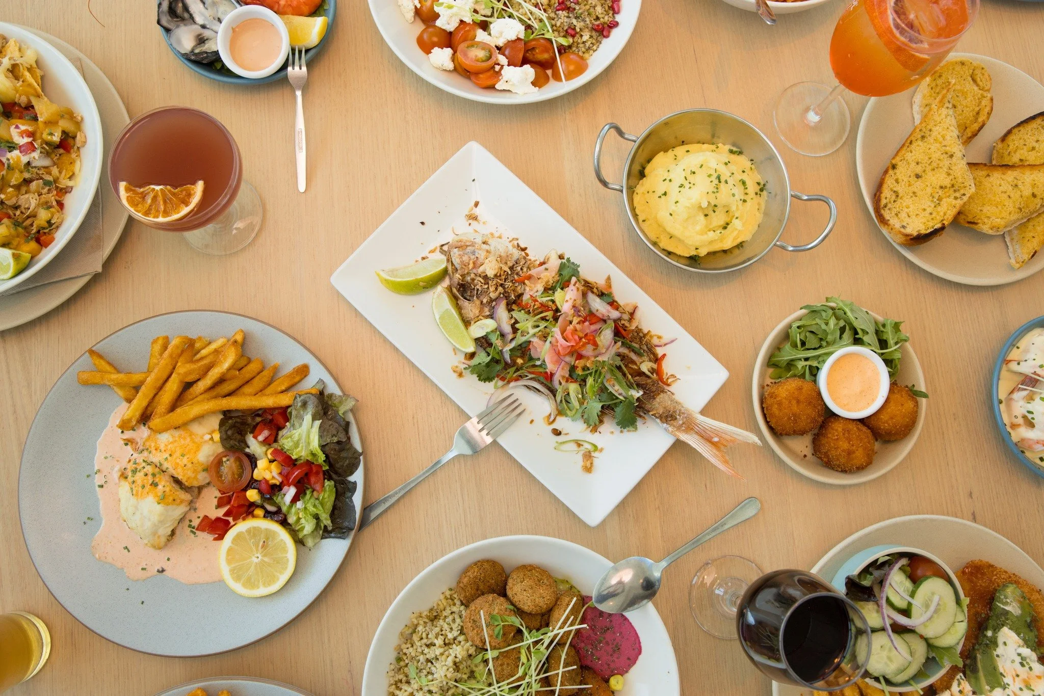 As we return to regular post-holiday programming, enjoy the spoils of daily lunch and dinner from the full Bistro menu! 👨🏼&zwj;🍳 We're cooking up a storm for Members and visitors, so head on down to the Golfy, the place to relax. 🍷

🍽 BISTRO HOU