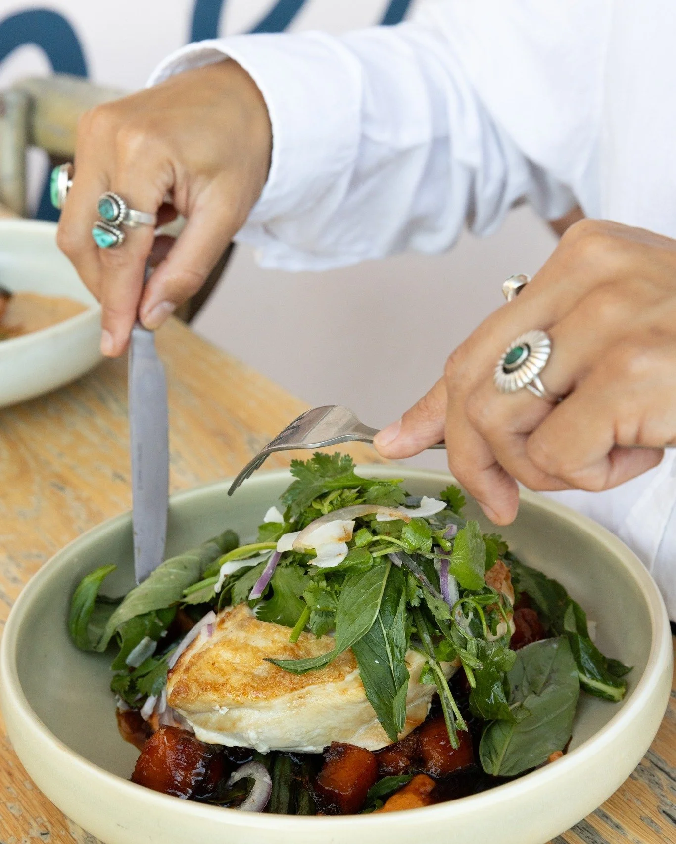 Dinner service at @saltandspencermollymook is coming to an end for the season, and this Saturday 28th March is your last chance to soak up some nighttime dining. 🌙

Reserve your table for dinner this week, there are spots available from Thursday unt