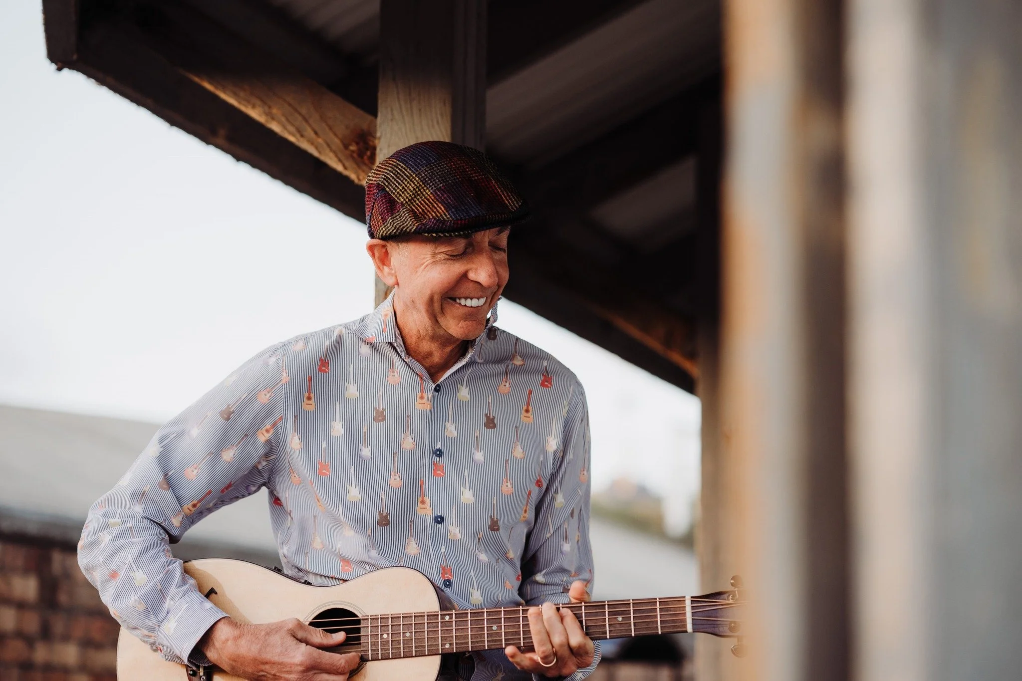 This Friday, wind down with Members Happy Hour from 4pm until 6pm, and free live music as Sip &amp; Sounds brings Phil McKnight to the Golfy. 🥂 🎶 The tunes kick off at 5:30pm. 

Met Fa'oa is this weekend's Salty Sundays artist at @saltandspencermol