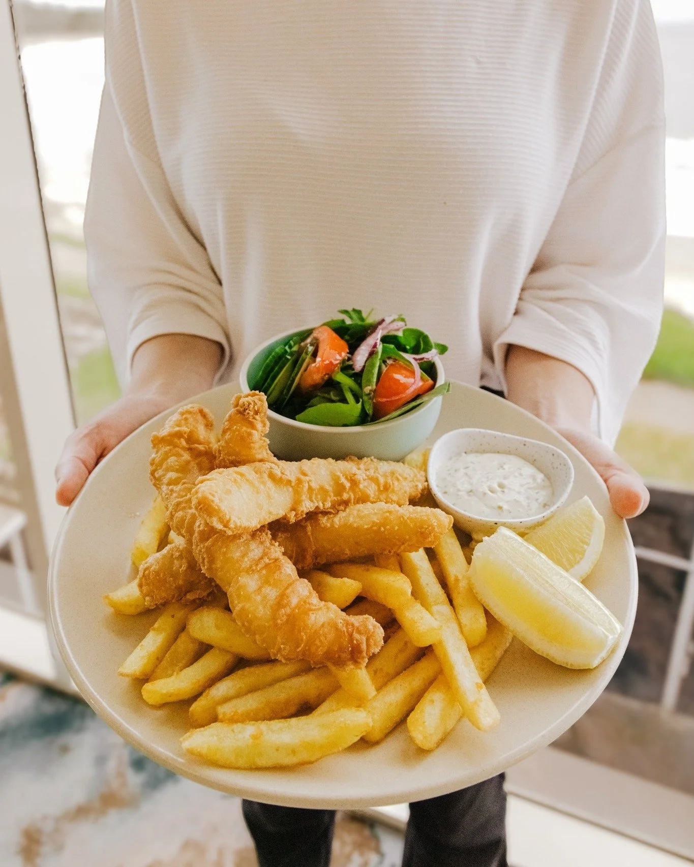 🐰 With the Easter long weekend and school holidays on the horizon, you&rsquo;ll be happy to hear that we&rsquo;re extending the Bistro hours. Members and guests will have more opportunities to dine and delight in the menu! 🍽️ 🧑🏻&zwj;🍳

🗓️ 3rd A